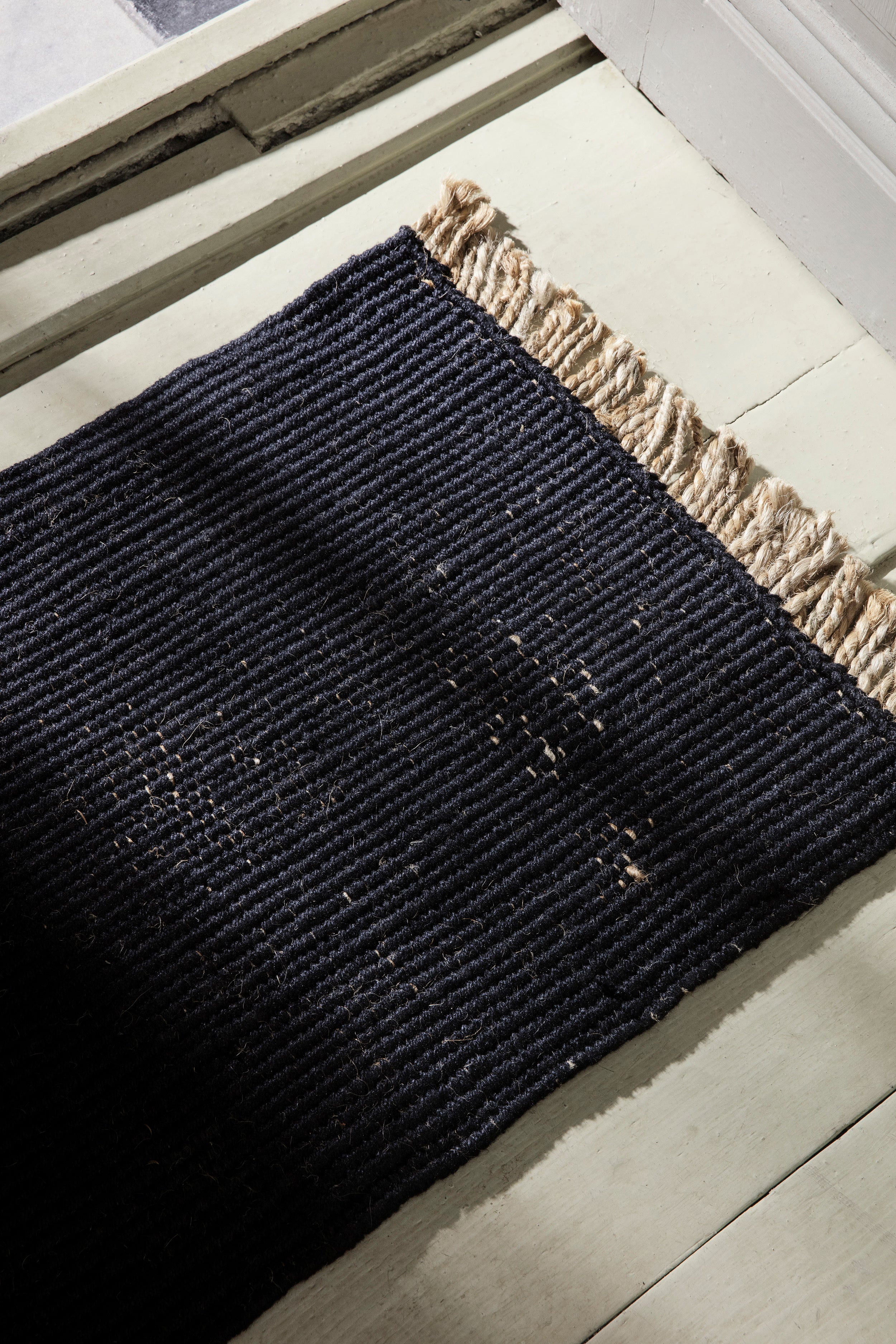 BLOCK RUNNER black runner with beige fringes