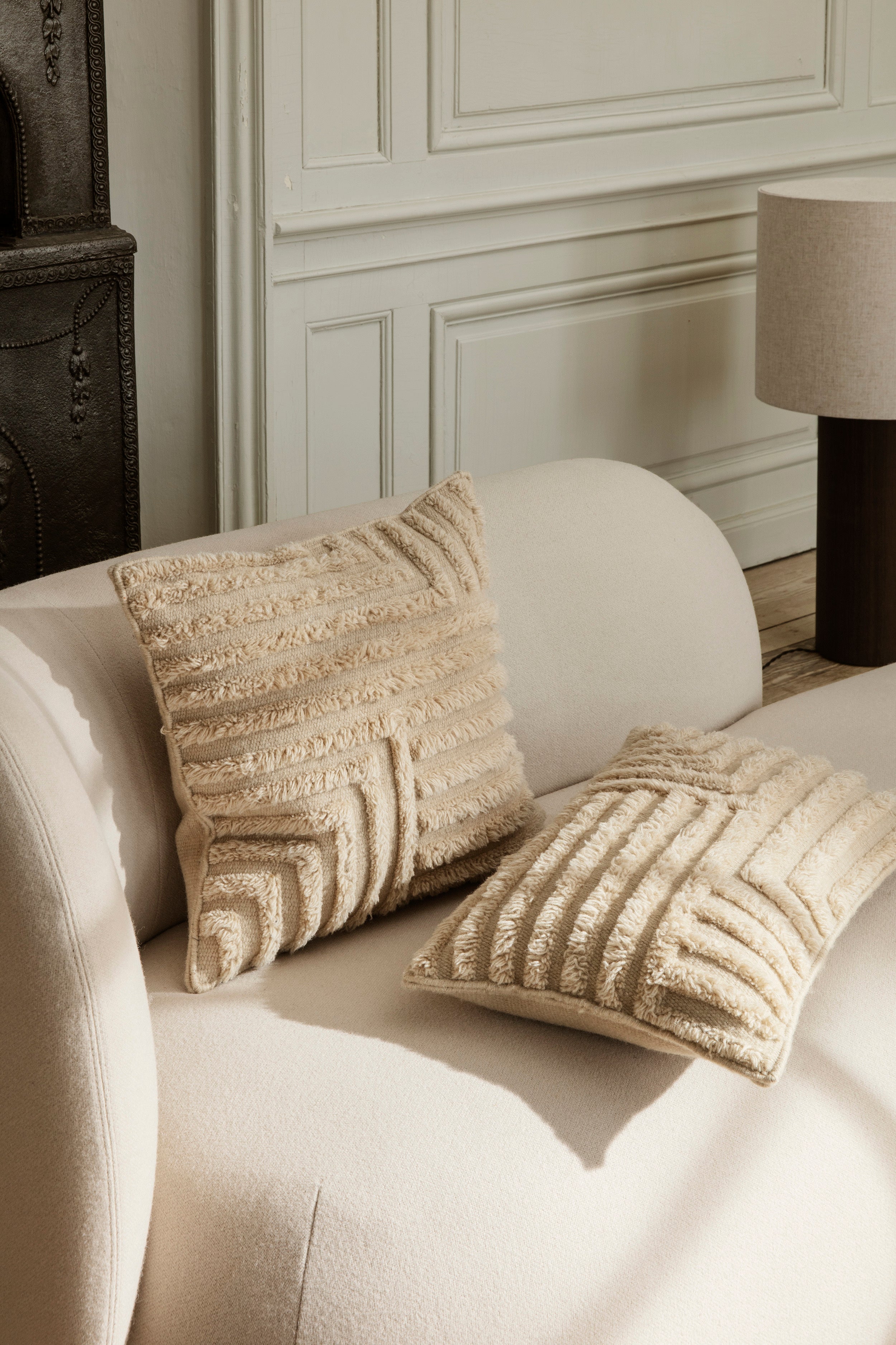 CREASE WOOL RECTANGULAR decorative pillow sand
