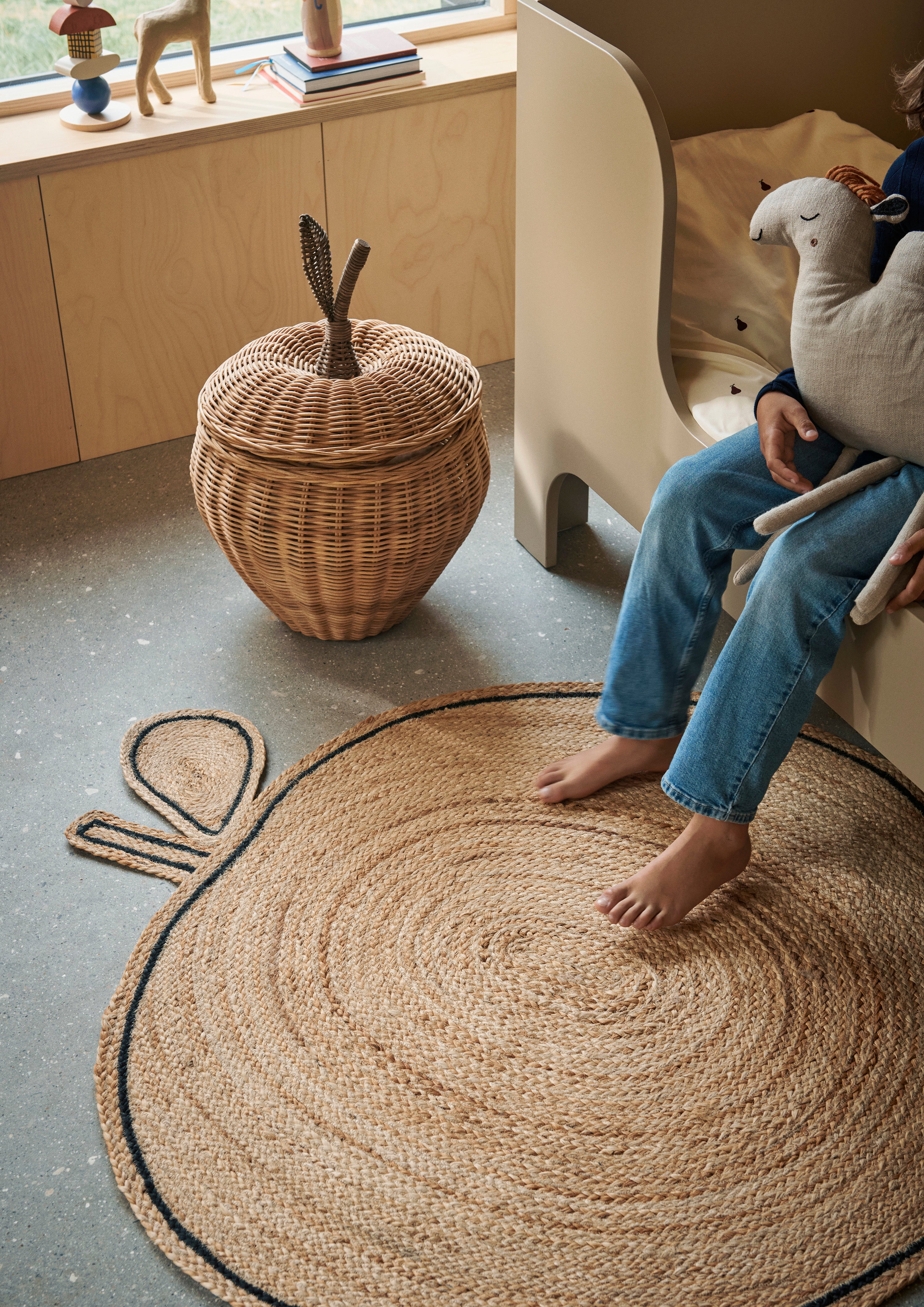 Woven rug APPLE jute