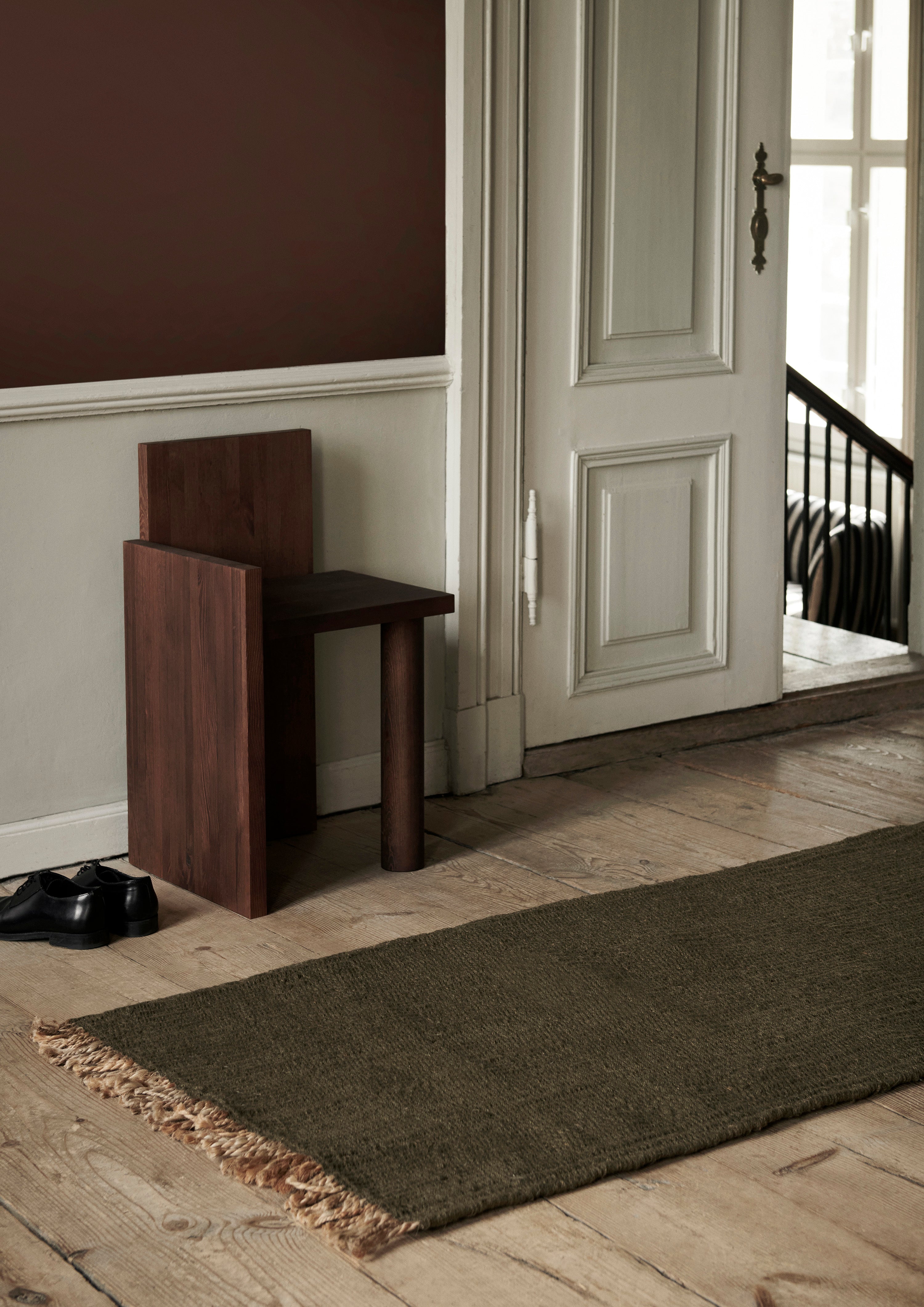 BLOCK RUNNER olive runner with beige fringes