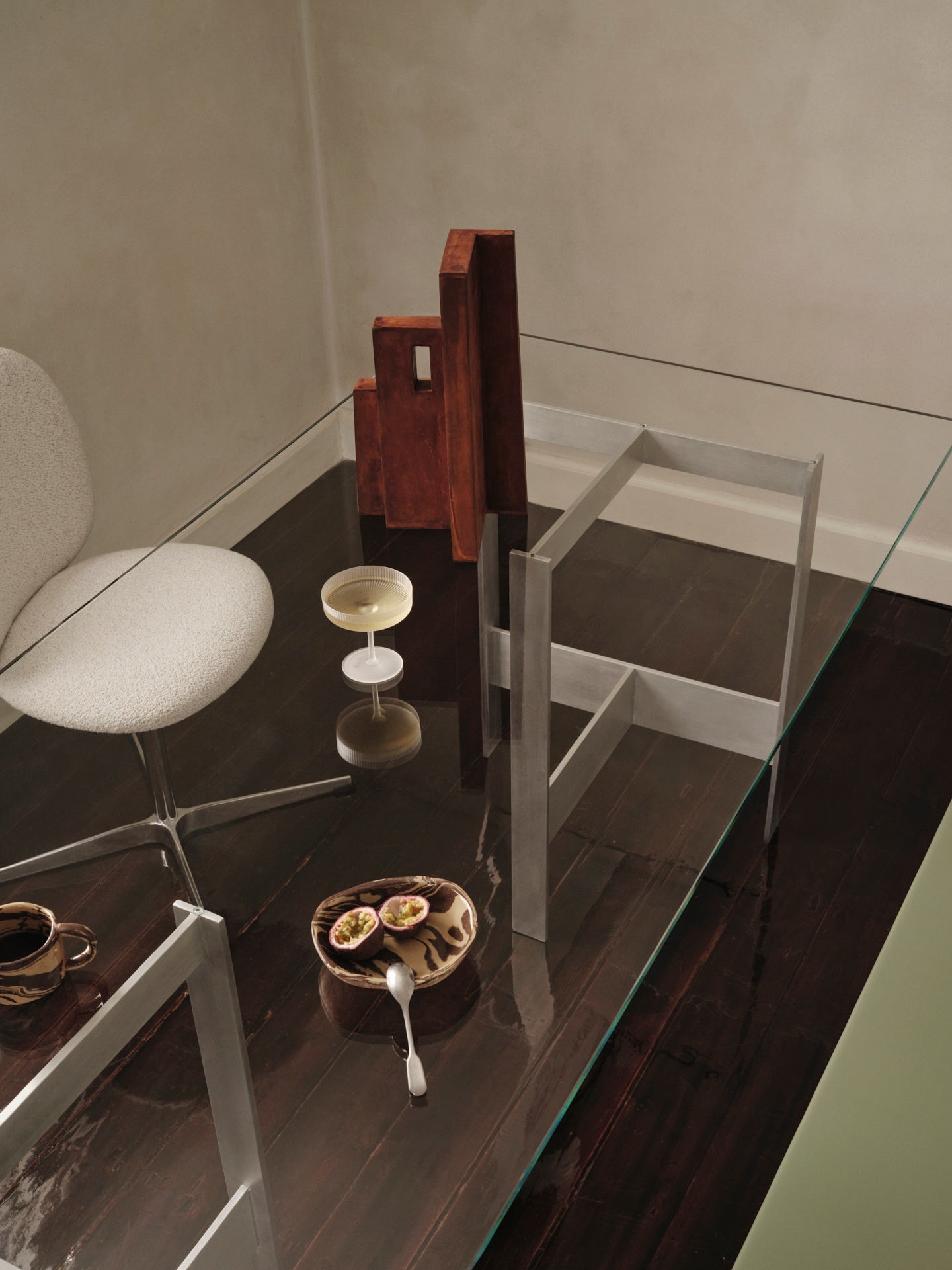 LAGER glass table with aluminum base