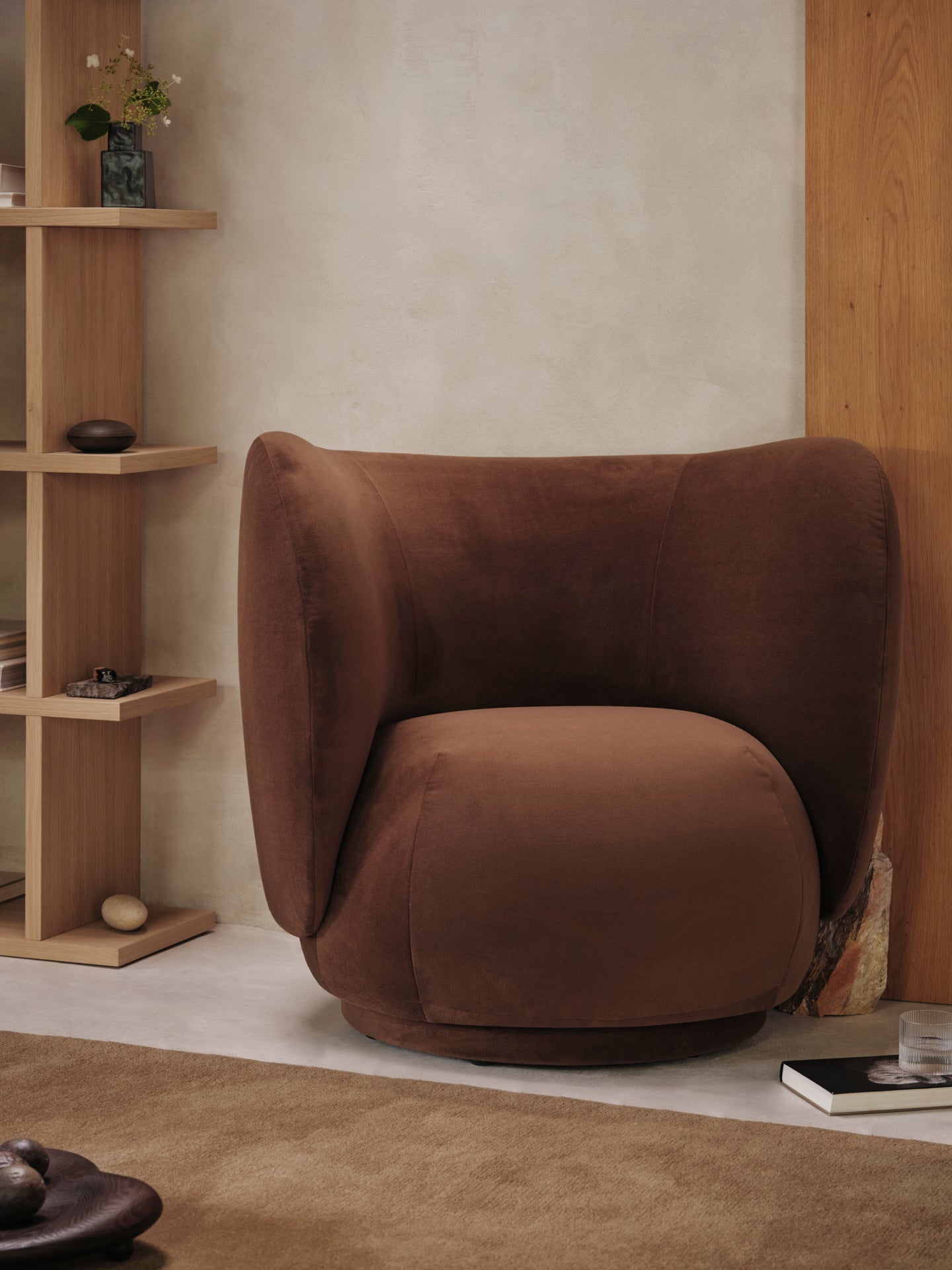 RICO LOUNGE Swivel Armchair Rich Velvet brown