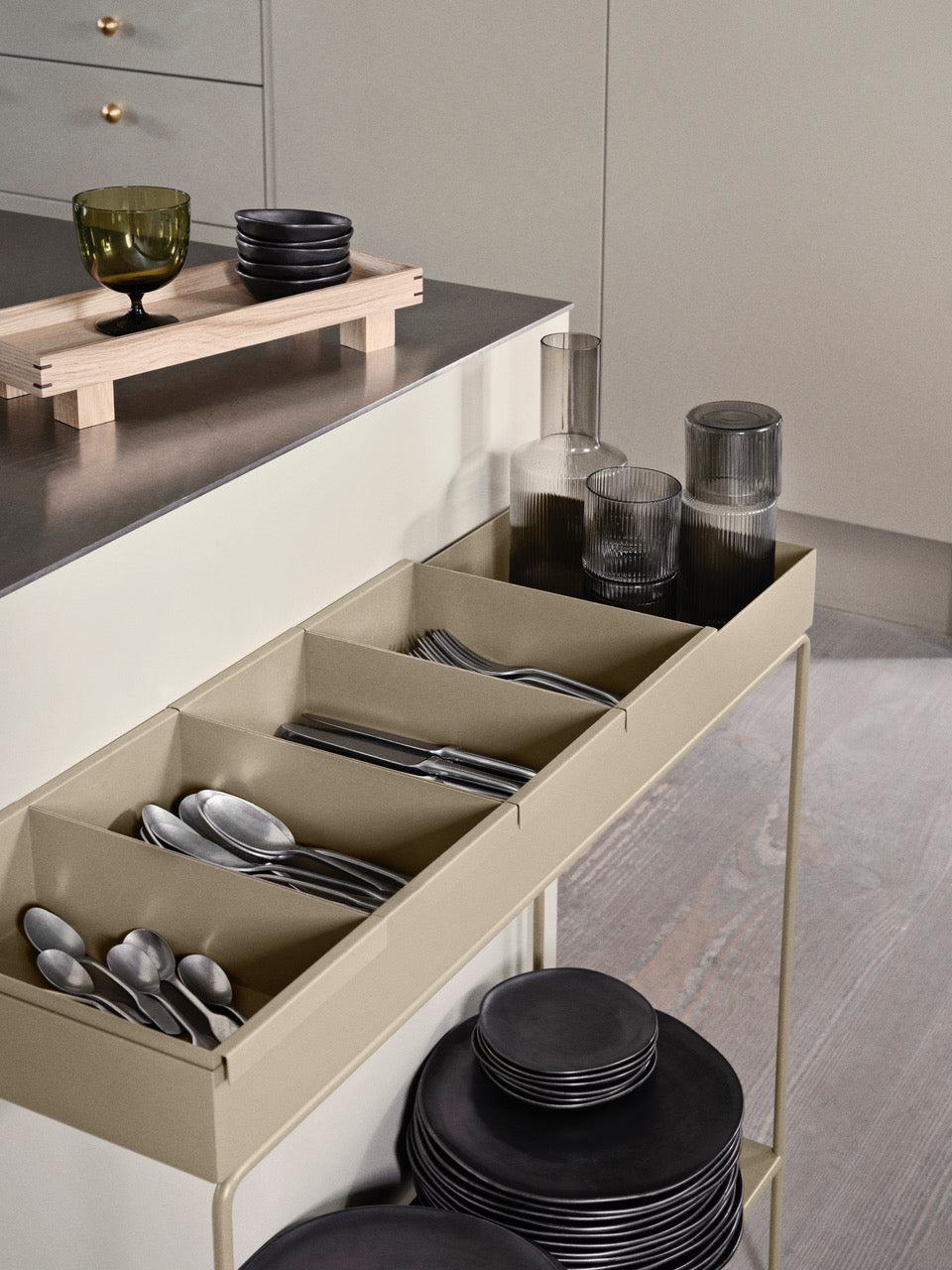 Schwarzkonsole für Pflanzenbox