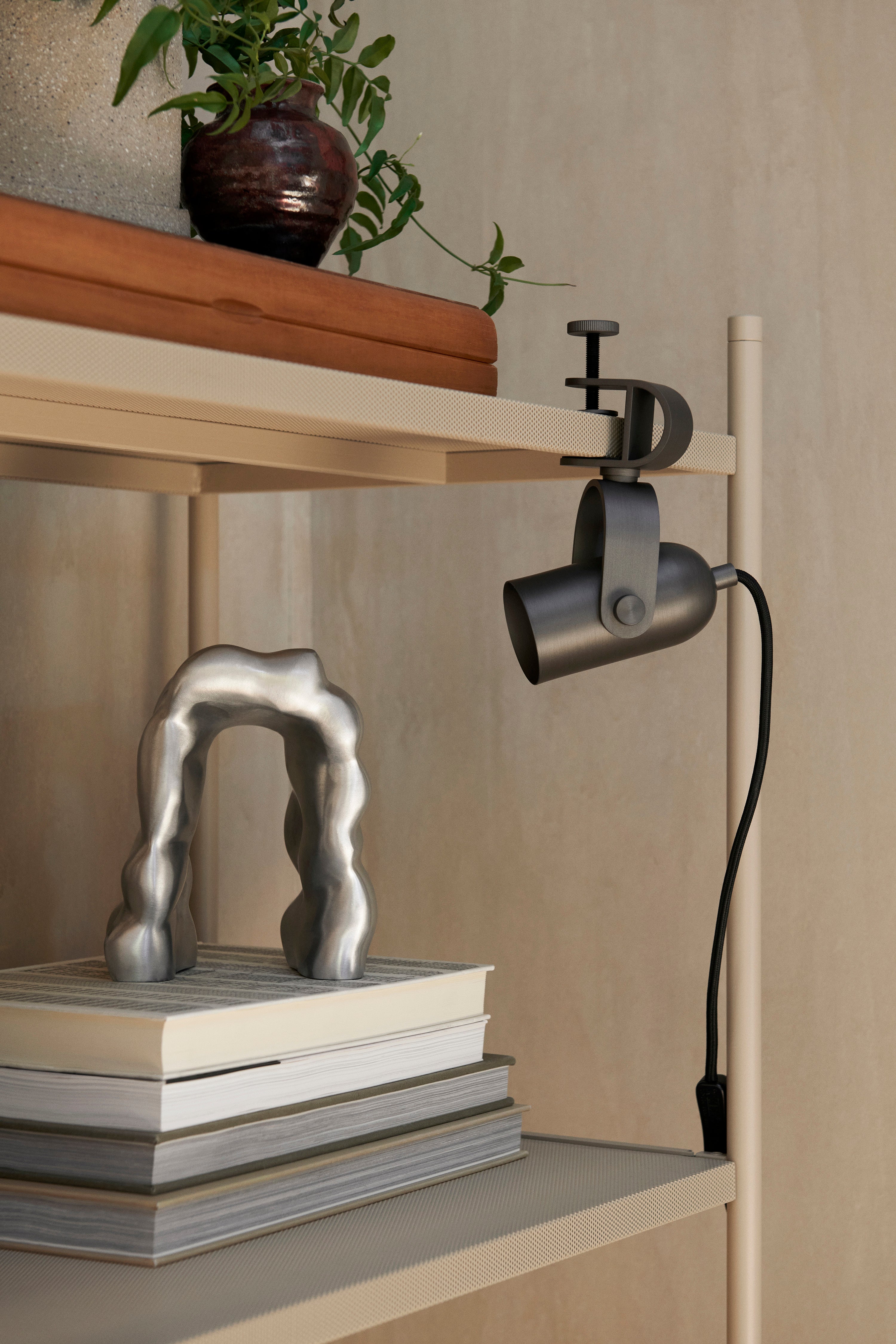 RUUVI desk lamp black