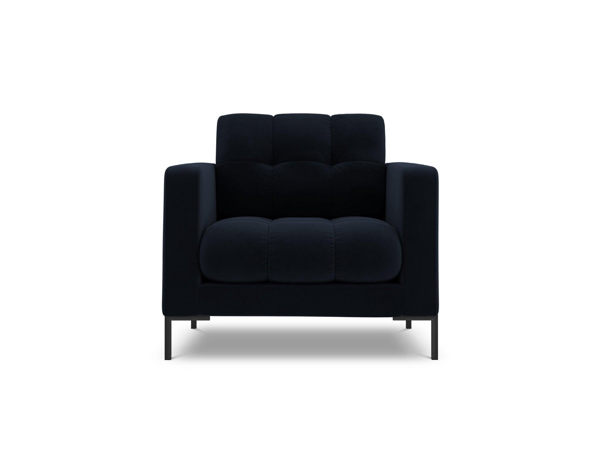 Fotel aksamitny BALI ciemnoniebieski z czarną podstawą Cosmopolitan Design    Eye on Design