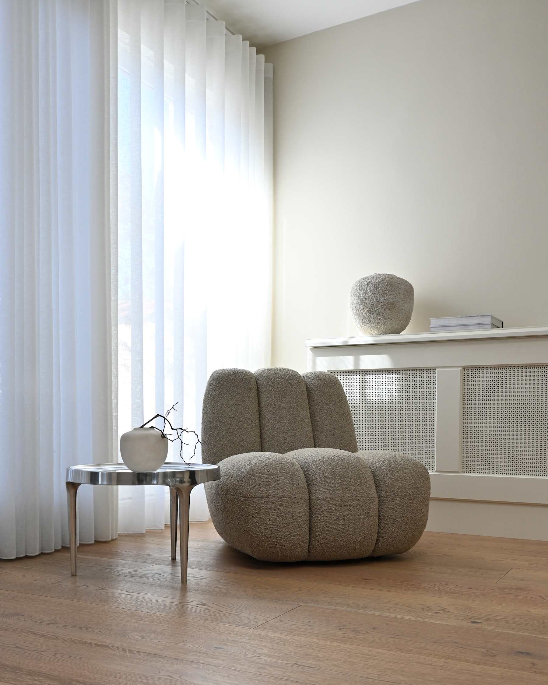 TOE Sessel beige Bouclé