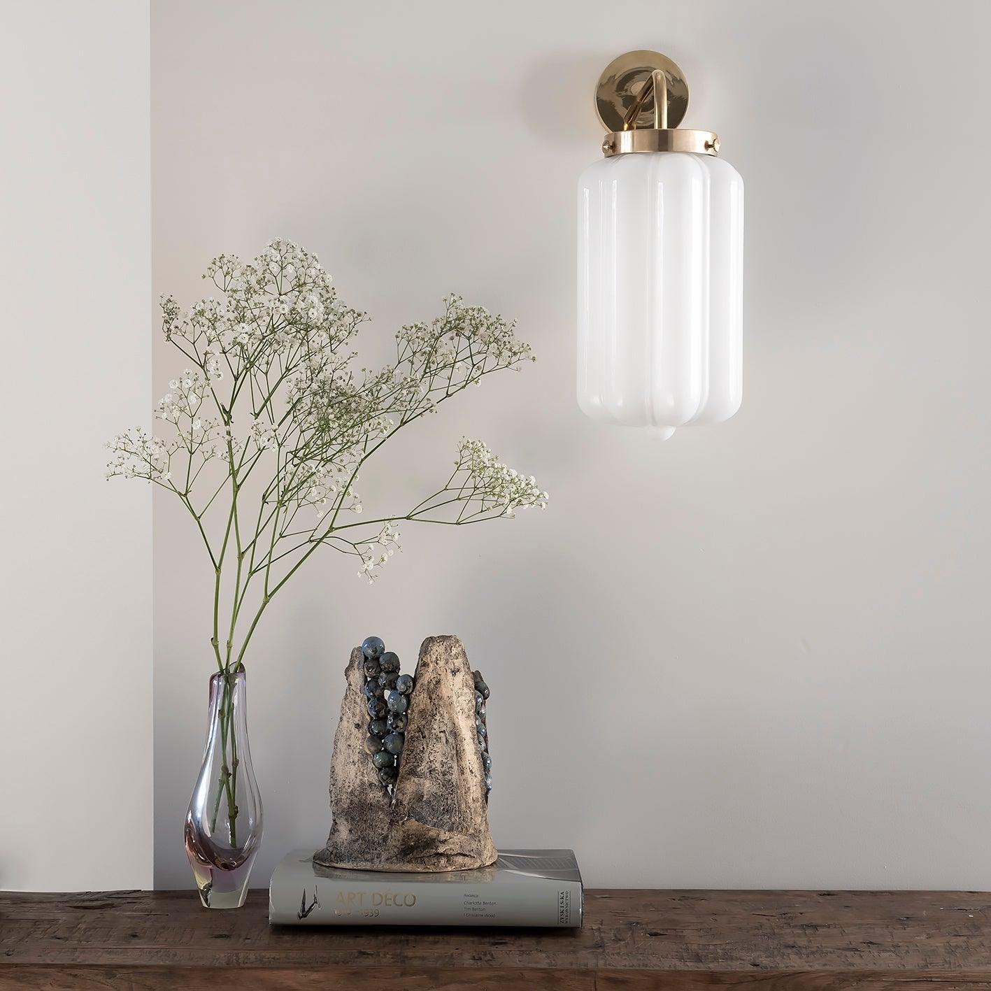 Kinkiet DECO nikiel Embassy Interiors    Eye on Design