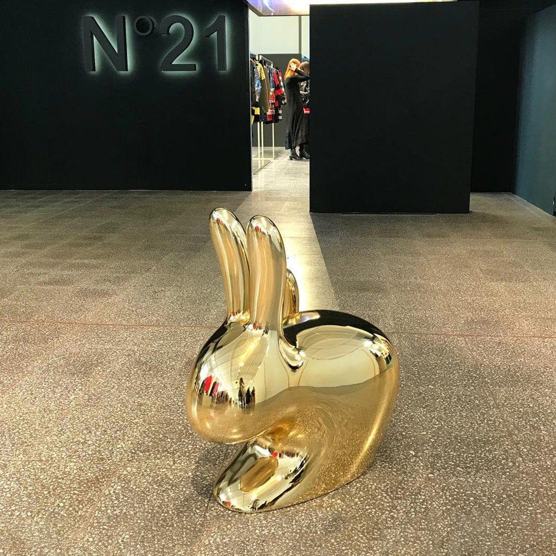 Krzesełko BABY RABBIT METALLIC złoty Qeeboo    Eye on Design