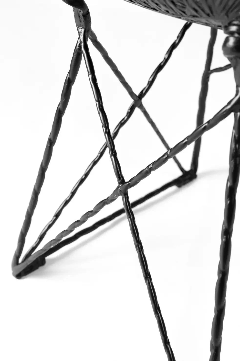 CARBON chair black Moooi Eye on Design