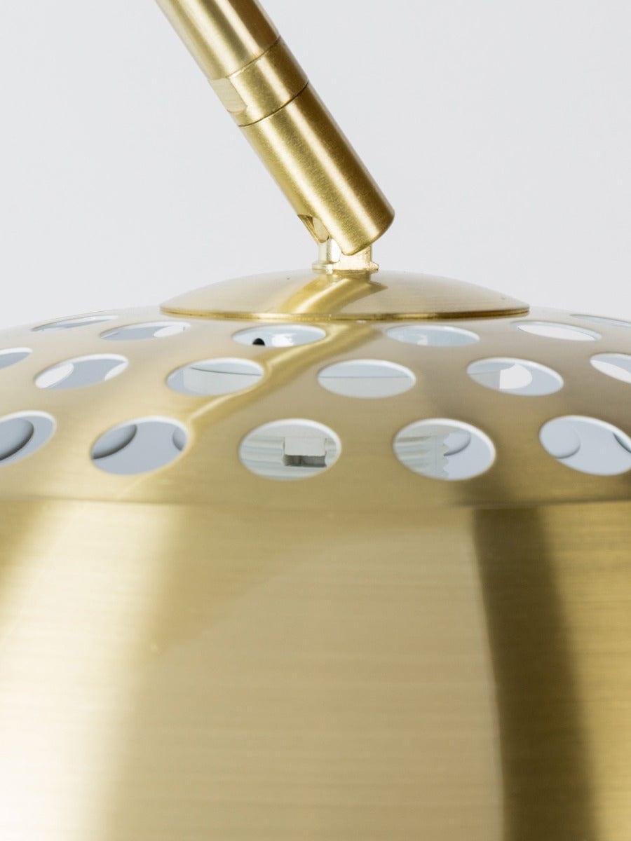 Lampa podłogowa BOW złoty Zuiver    Eye on Design