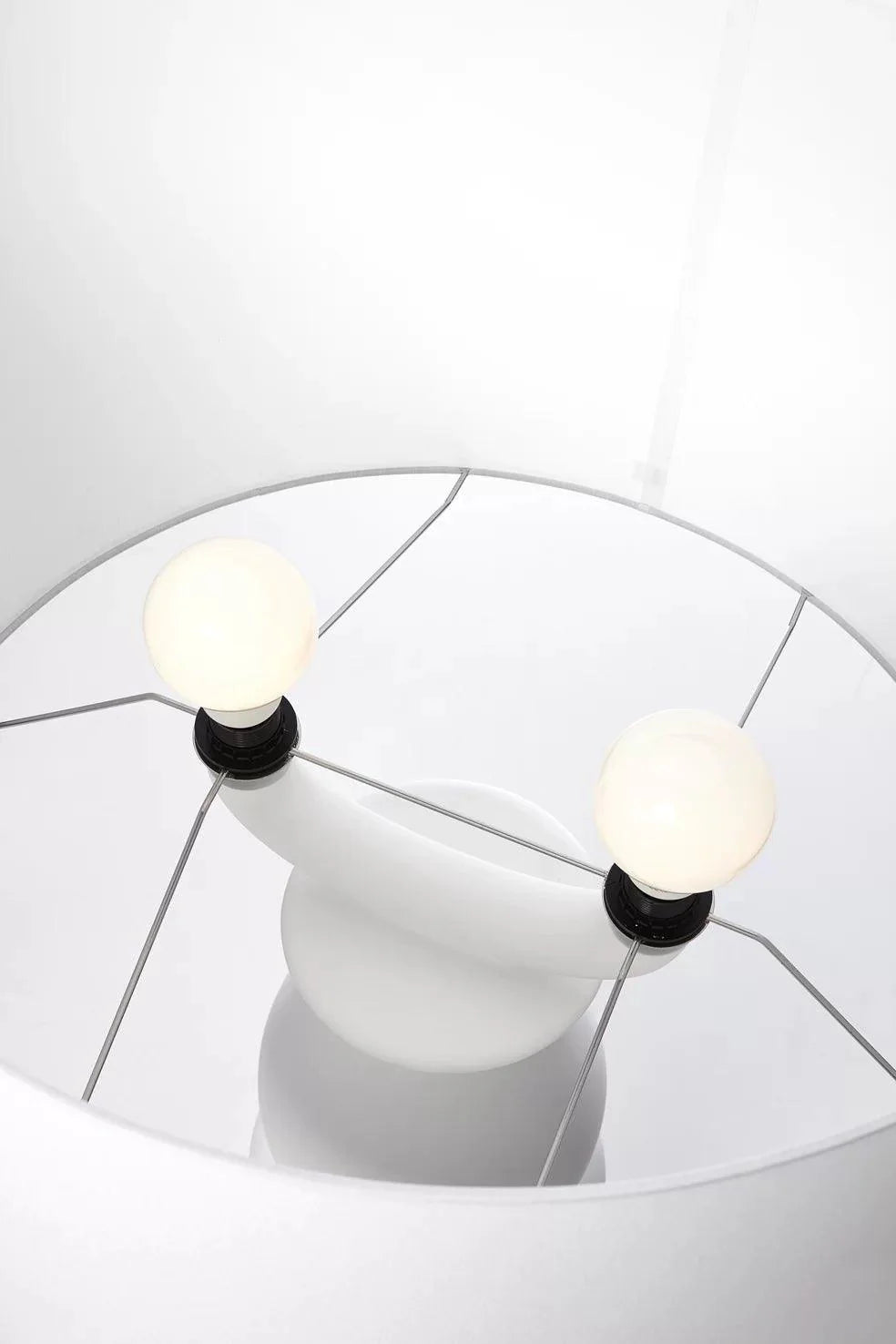 Floor lamp FAROO white Moooi Eye on Design