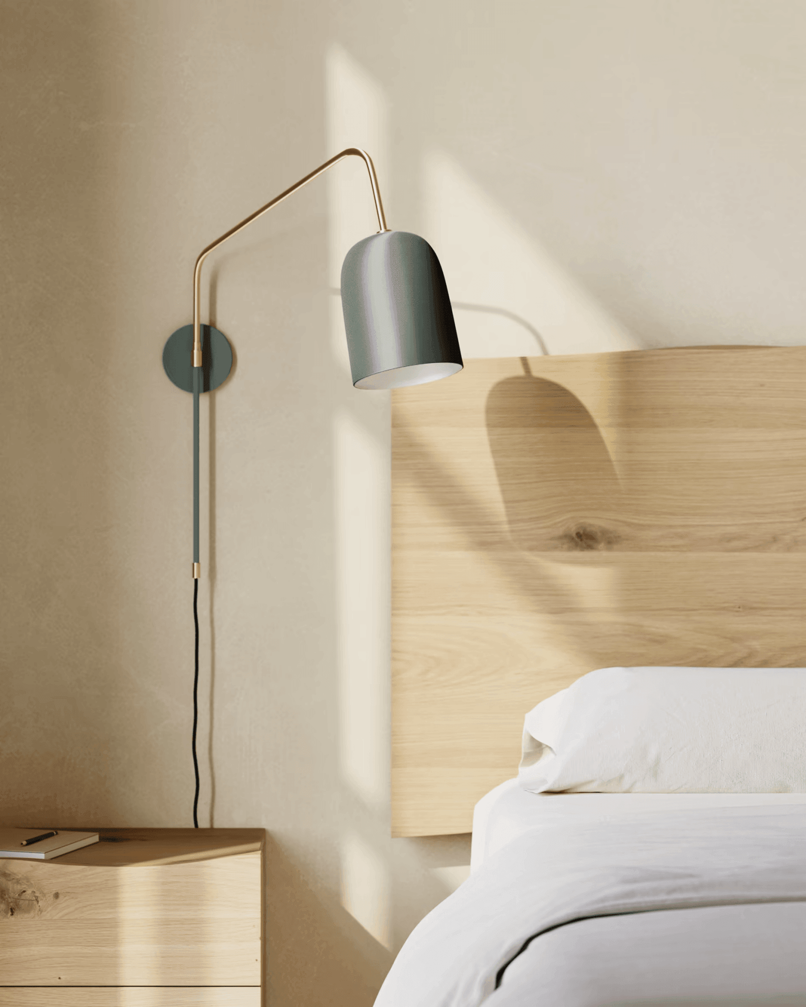 Lampa ścienna AUDRIE zielony La Forma    Eye on Design