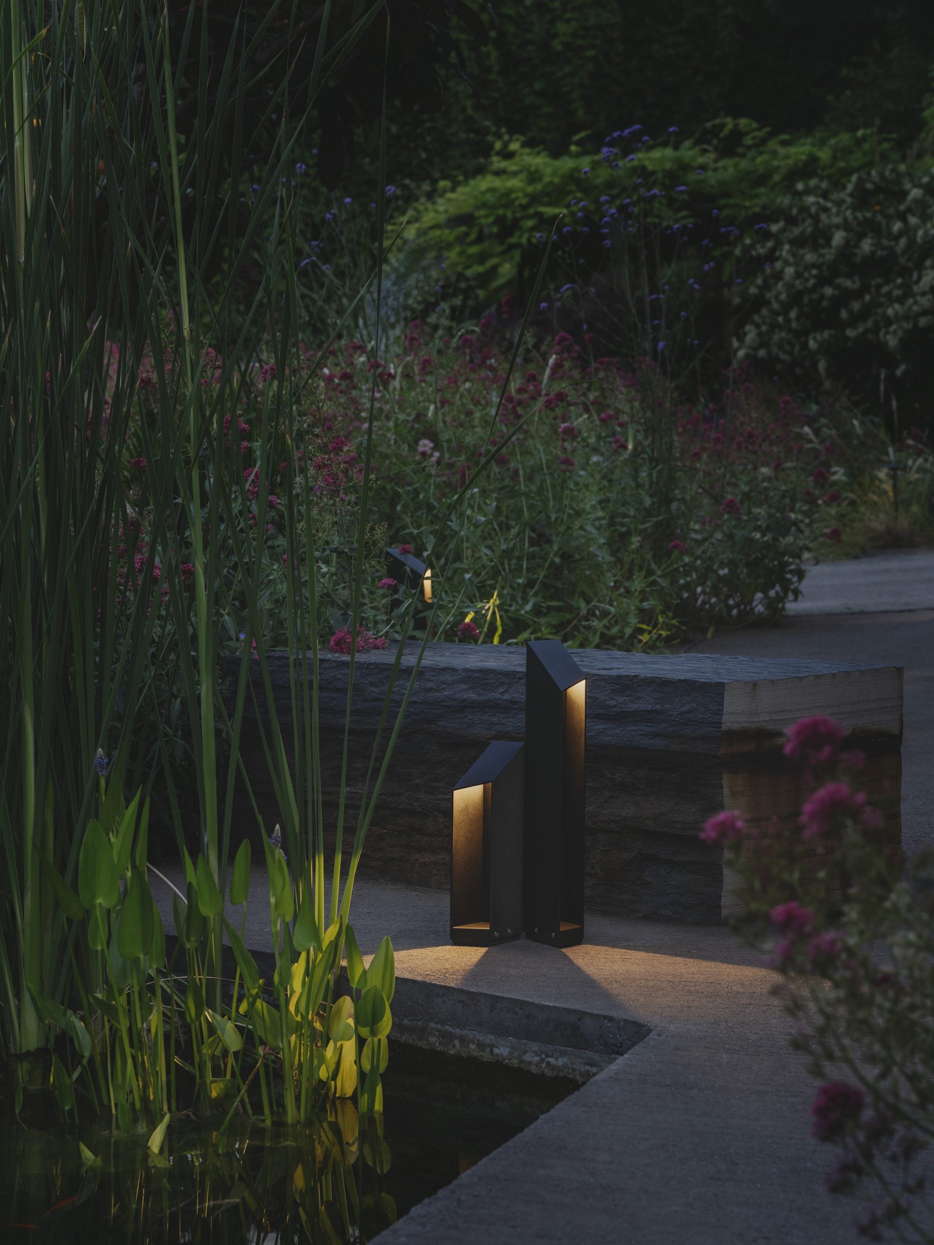 Outdoor lamp DOMUS black