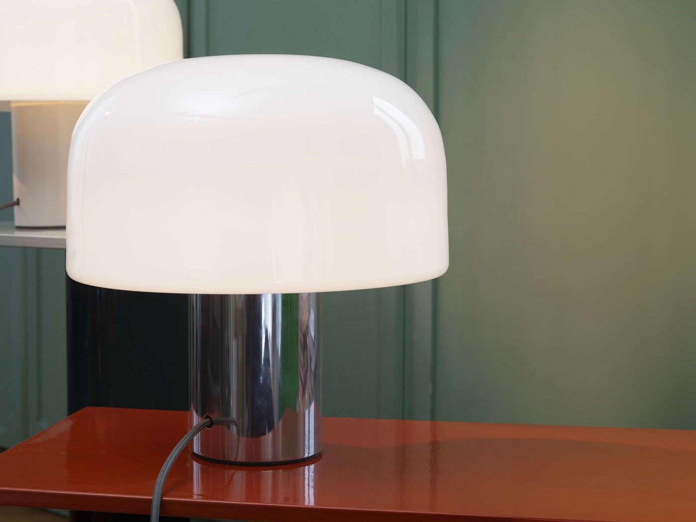 BELLHOP T Silver Table Lamp