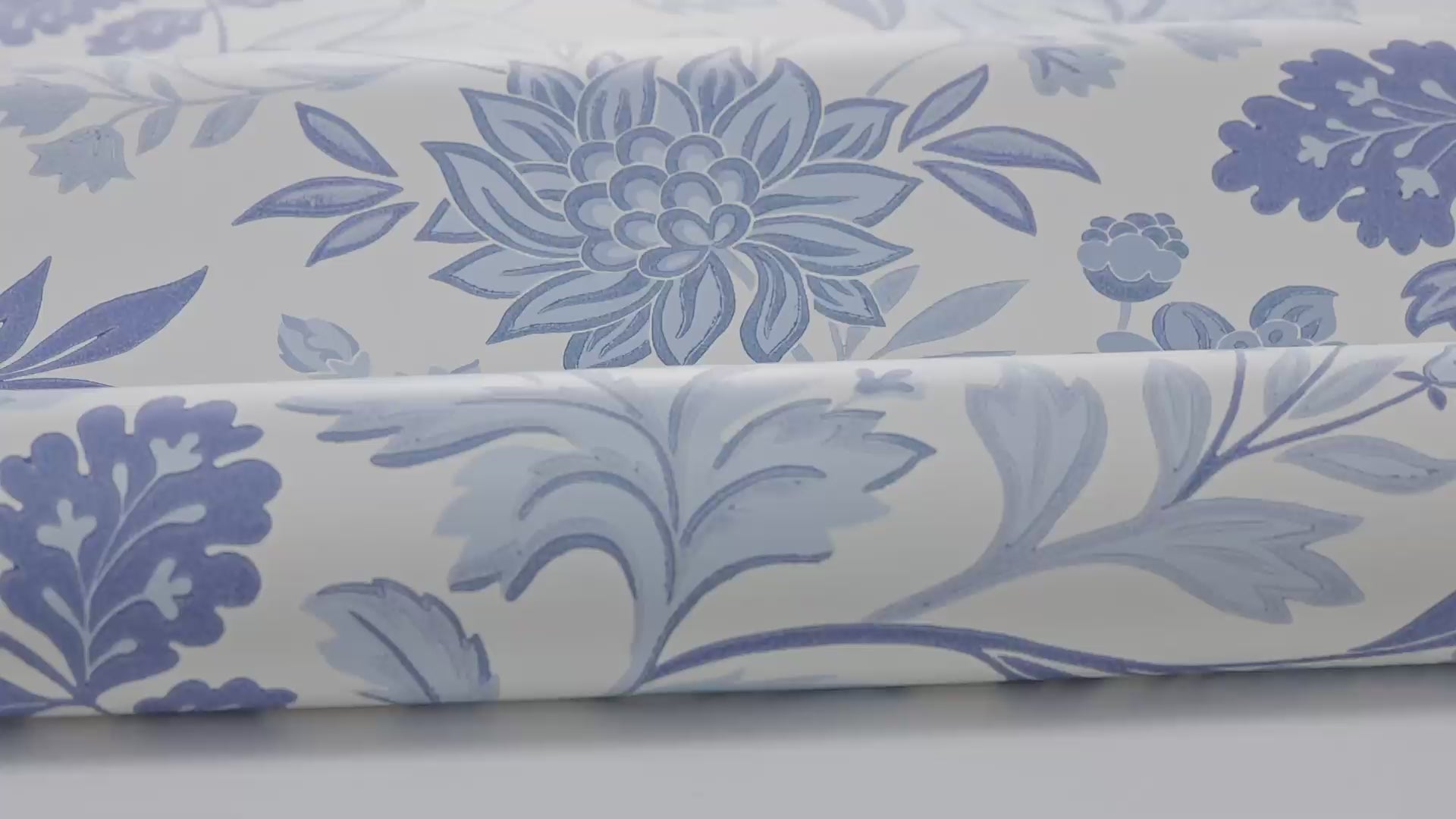 Non-woven paper wallpaper with a floral pattern ALICIA warm white with blue