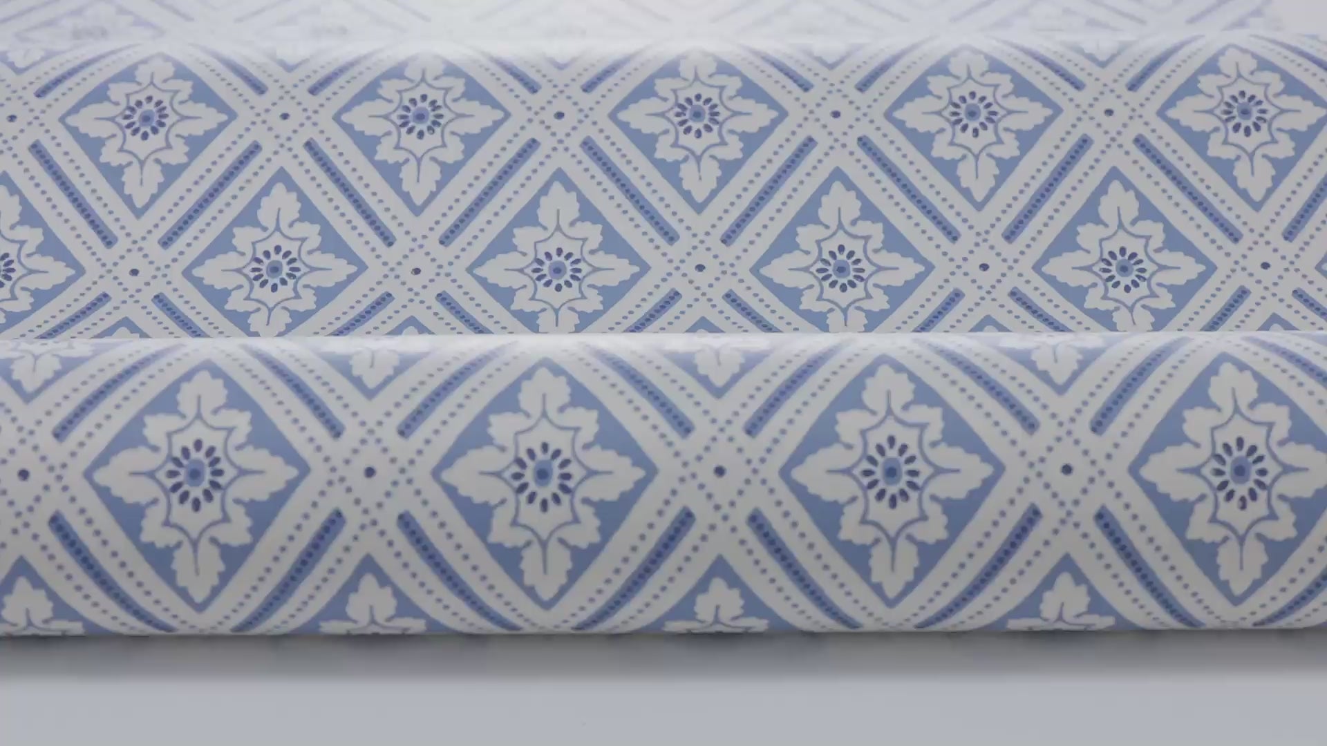 Non-woven paper wallpaper with geometric pattern ESTER blue