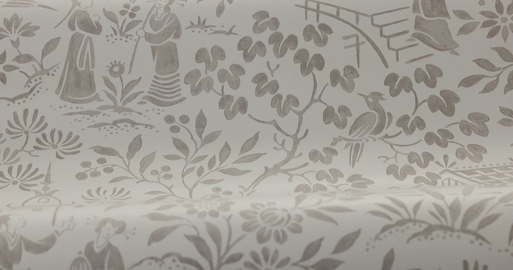 Non-woven paper wallpaper with an oriental motif ORIENTAL GARDEN beige with brown