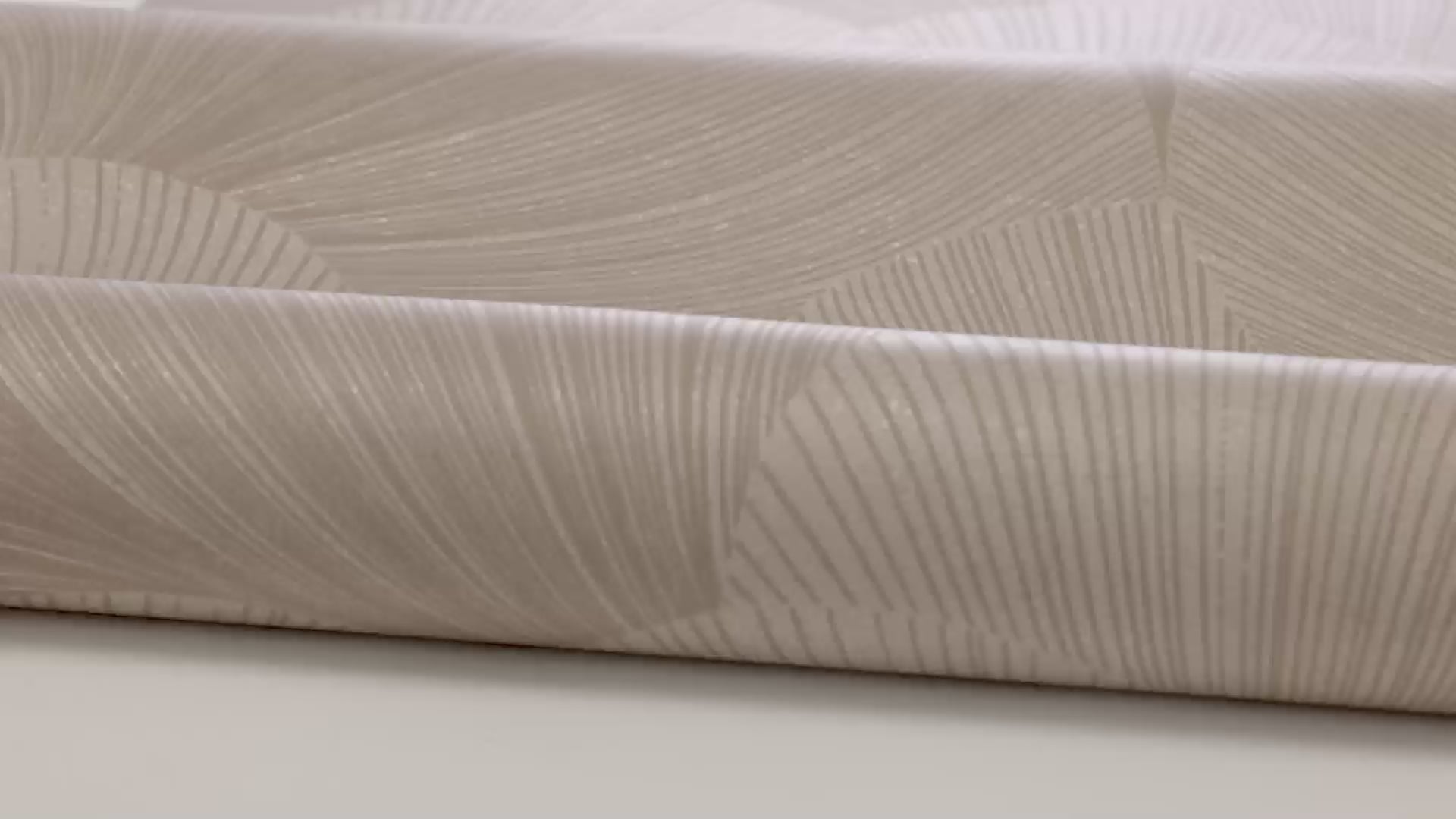 Non-woven paper wallpaper with an abstract pattern MIRAGE in powder pink