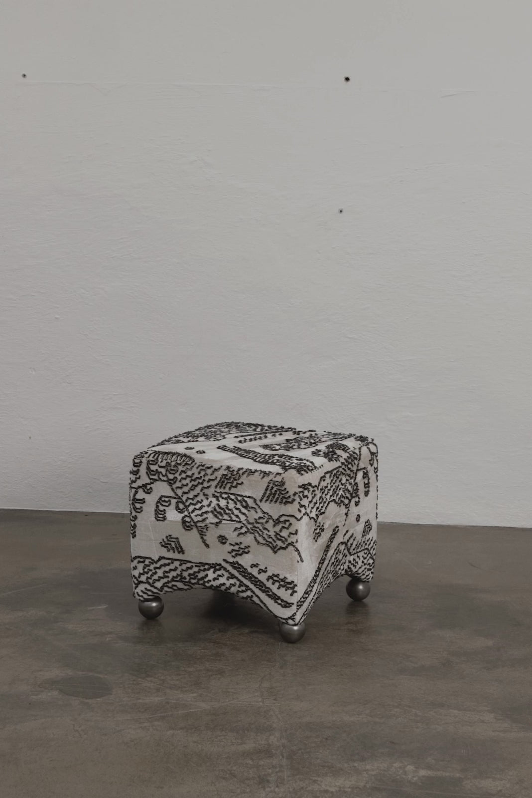 ARC SMALL upholstered pouf