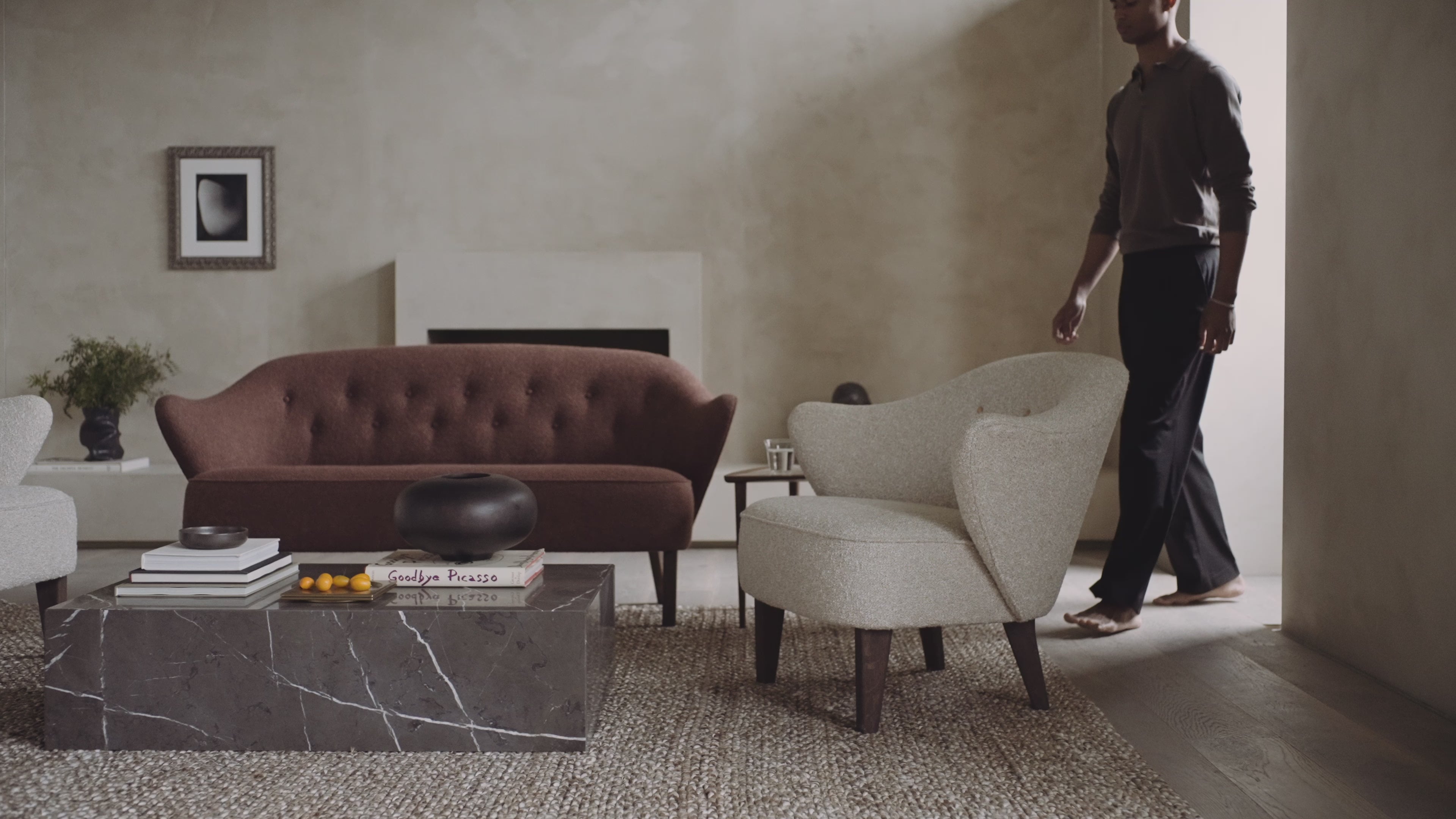 INGEBORG footstool brown sheepskin with oak base [Julia]