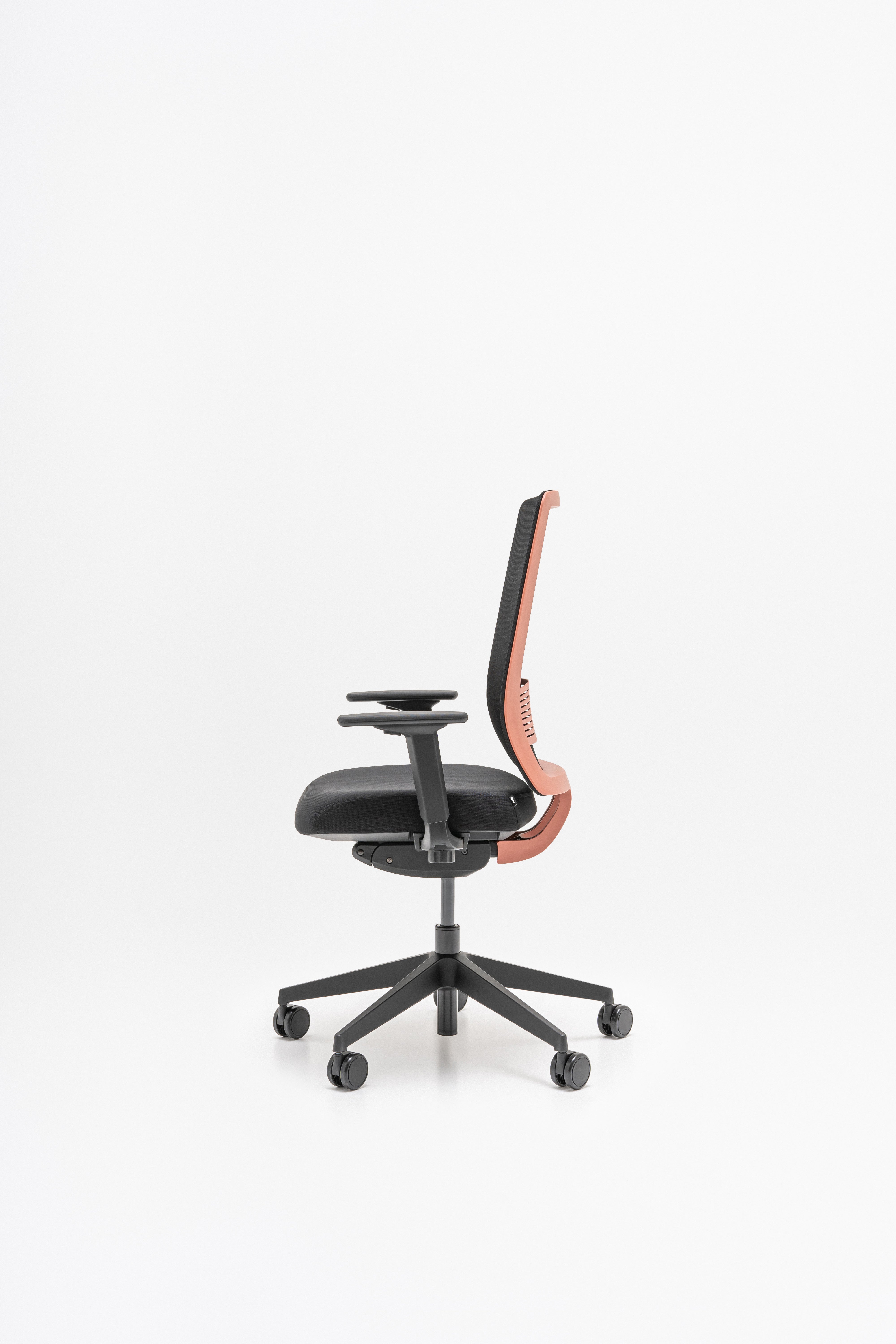 Apex Office Chair mit Rädern für eine harte Oberfläche