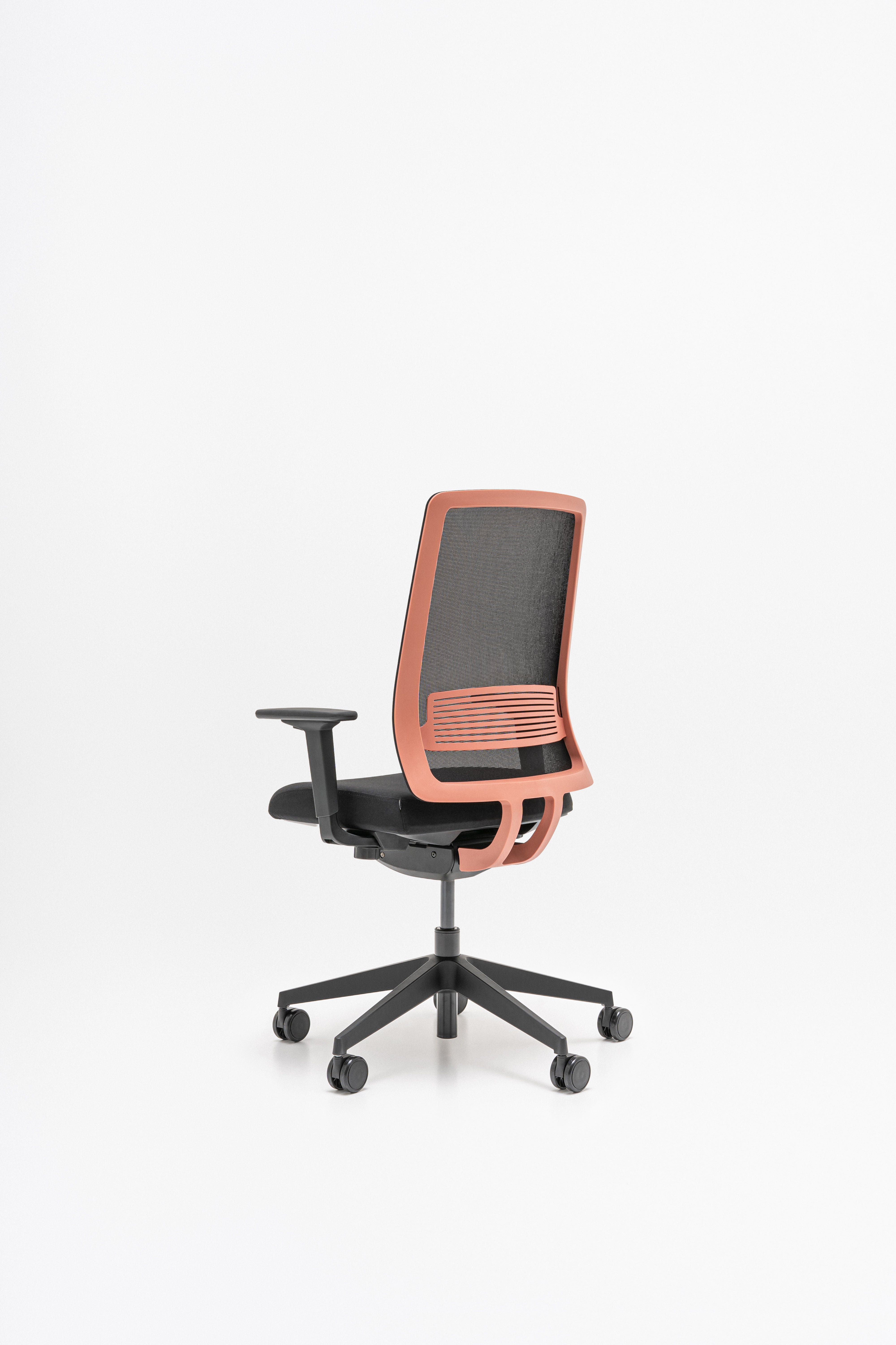 Apex Office Chair mit Rädern für eine harte Oberfläche