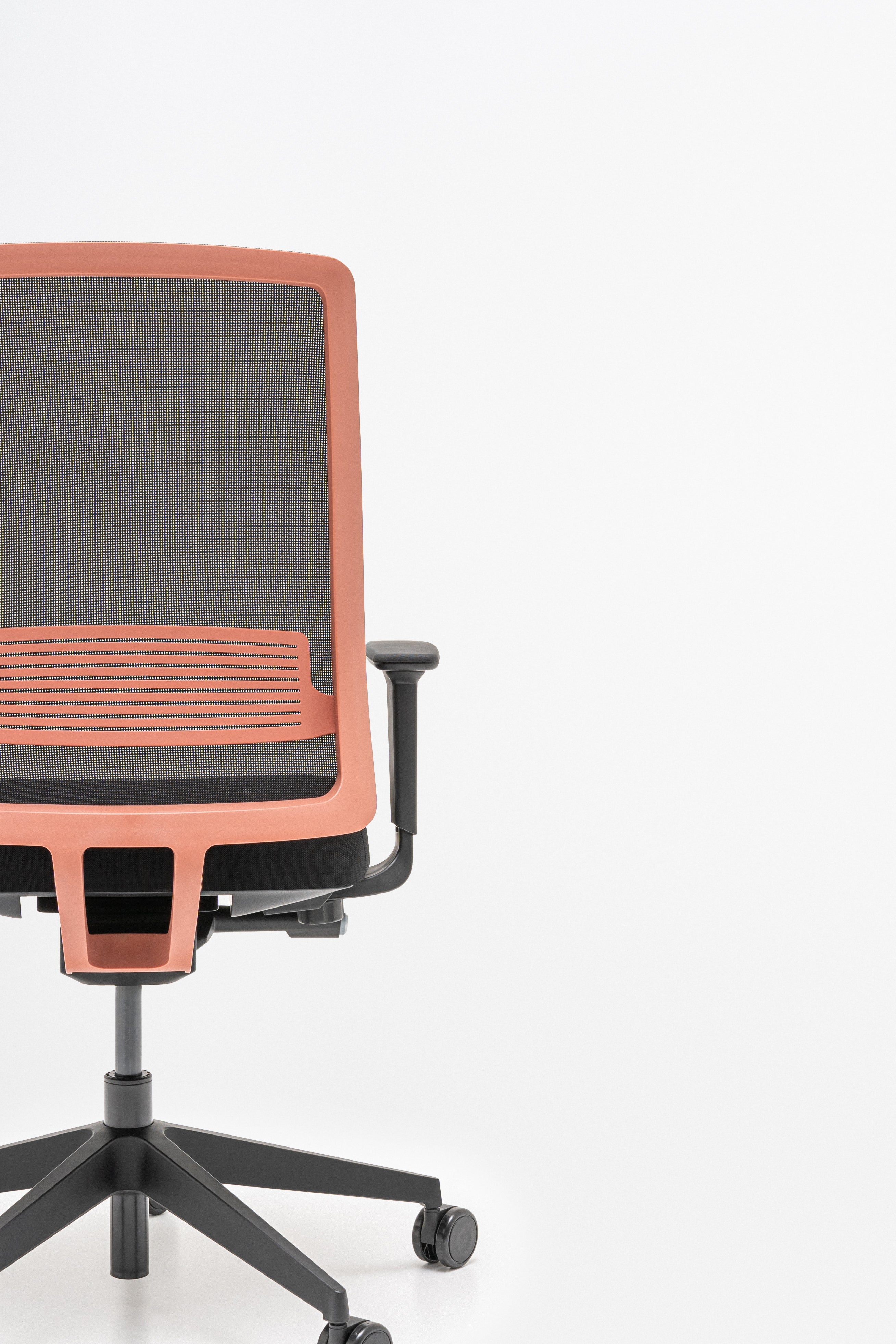 Apex Office Chair mit Rädern für eine harte Oberfläche