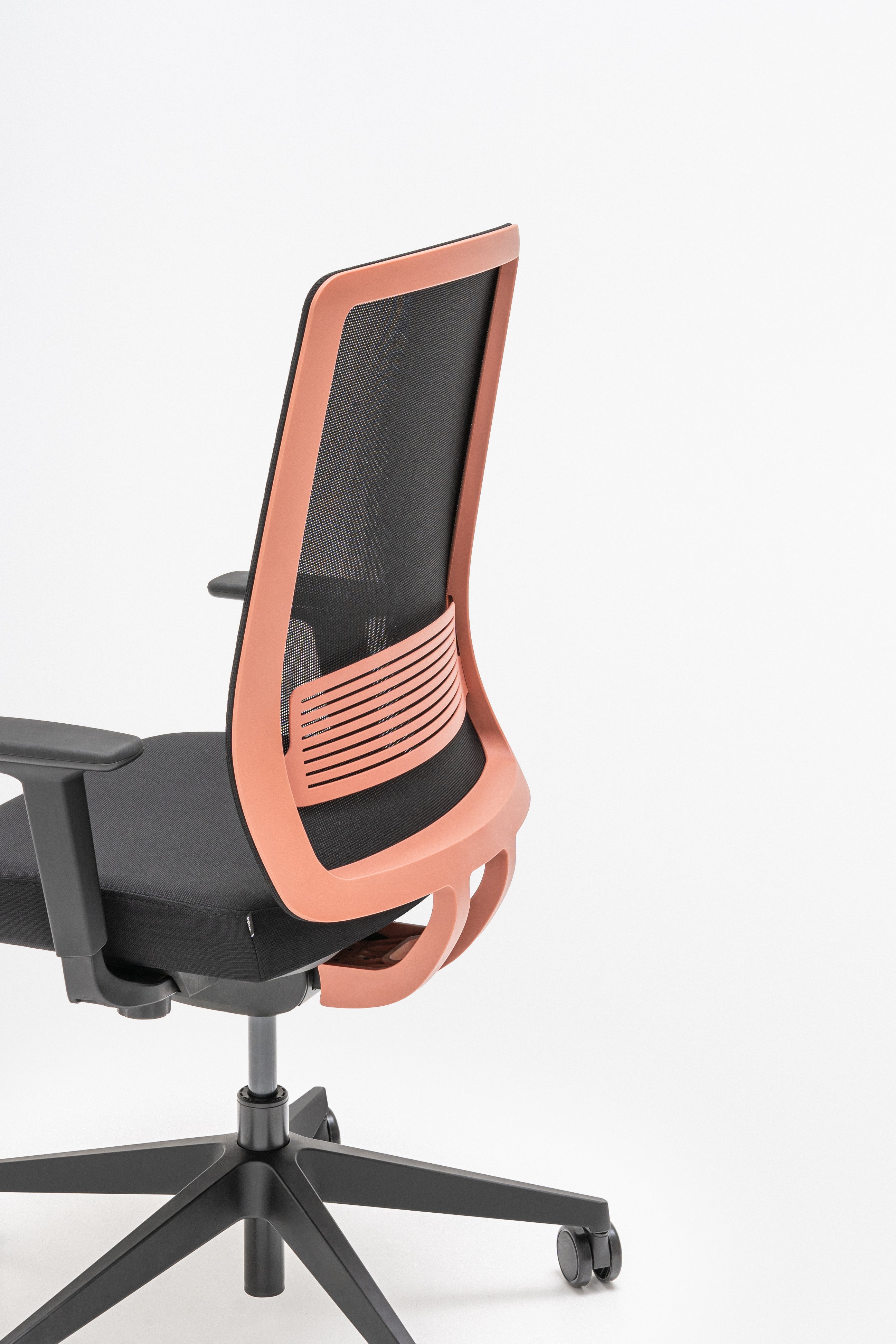 Apex Office Chair mit Rädern für eine harte Oberfläche