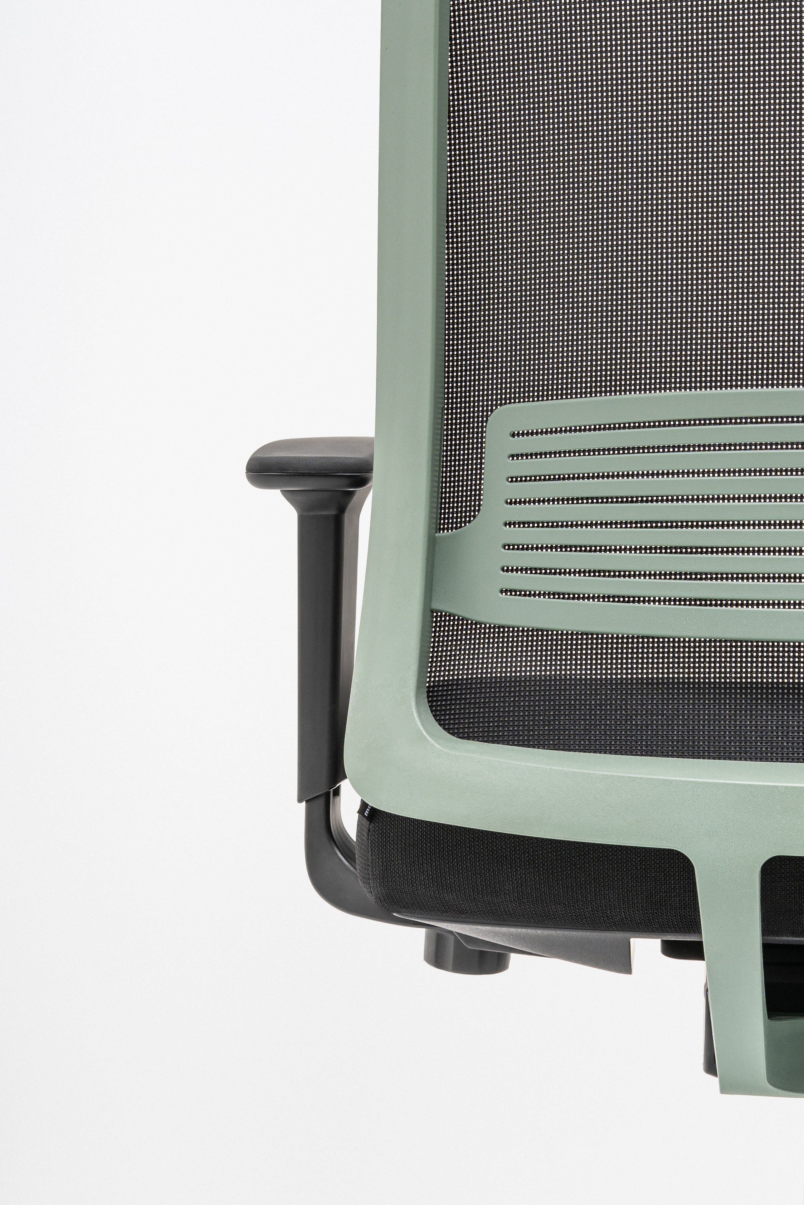 Apex Office Chair mit Rädern für eine harte Oberfläche