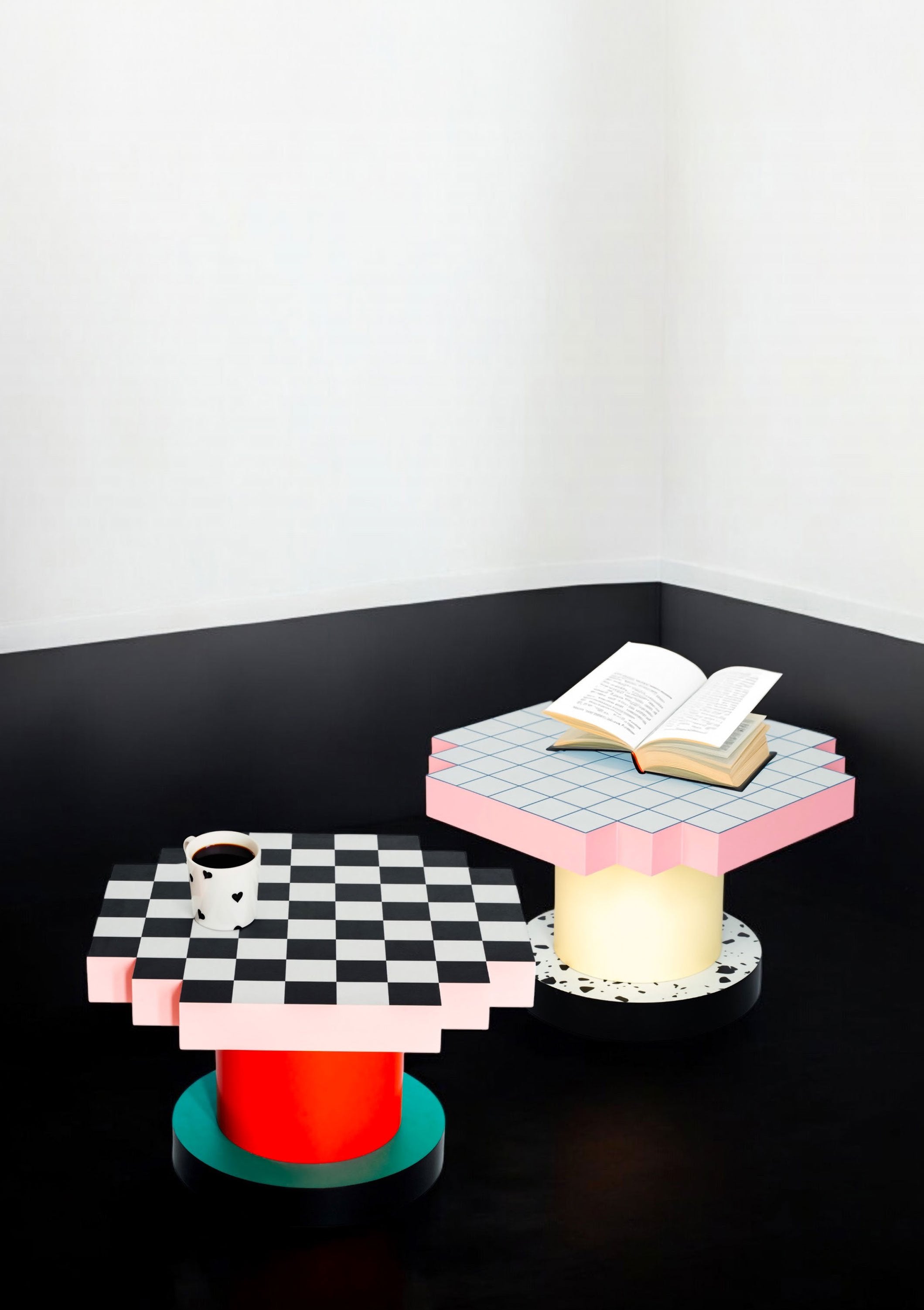 SUPERCOFFEE BLUE GRID pink coffee table with yellow