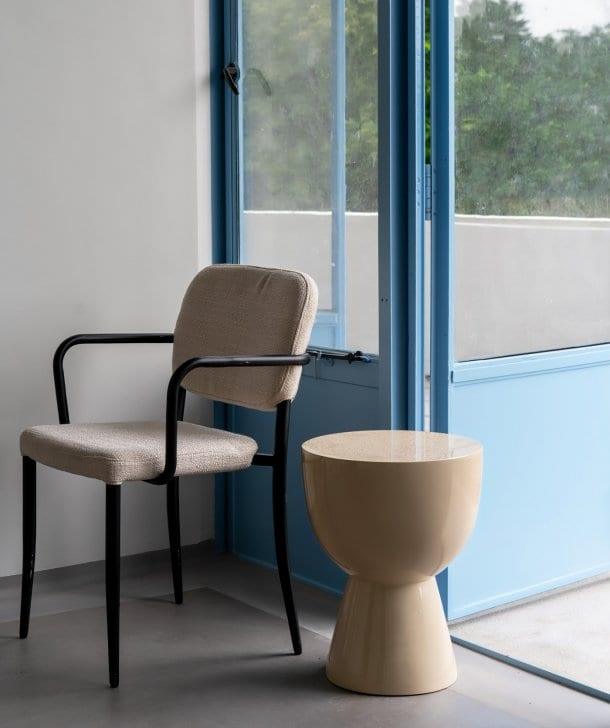 Stołek TAM TAM beżowy Pols Potten    Eye on Design