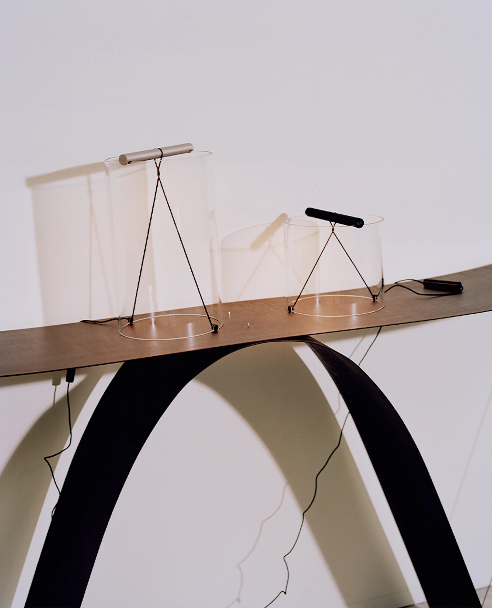 TO-TIE Glass Table Lamp