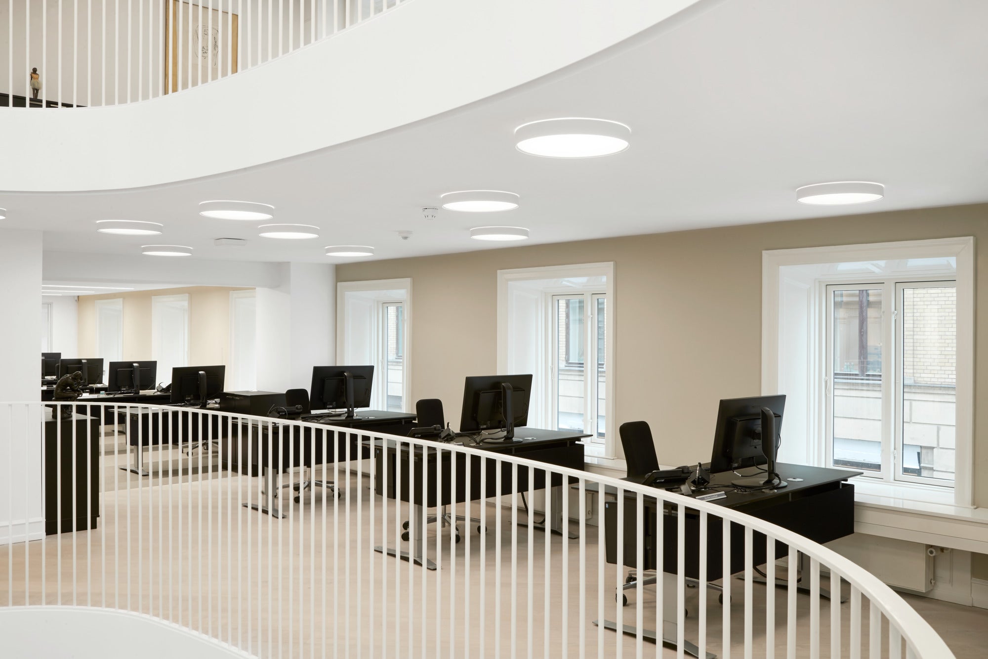 Plafon podtynkowy LP SLIM ROUND SEMI-RECESSED czarny