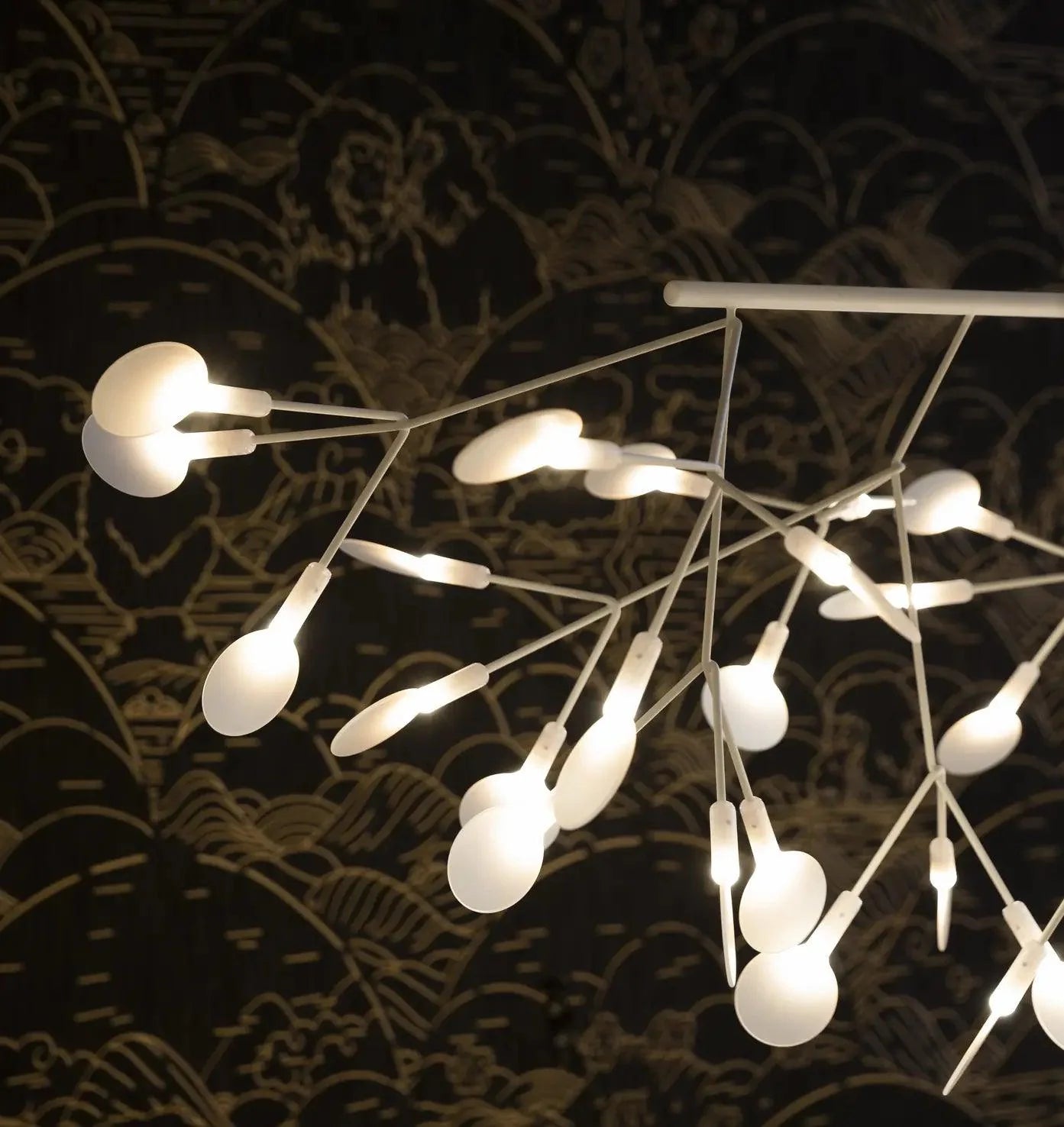 HERACLEUM III LINEAR chandelier white Moooi Eye on Design