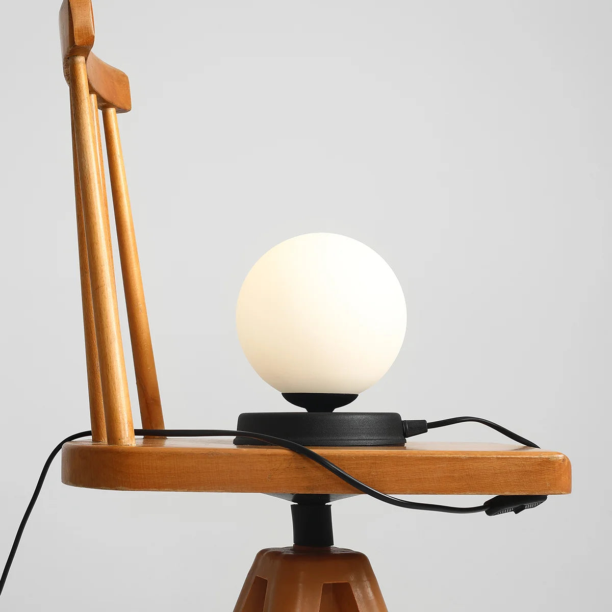 Lampa biurkowa BALL czarny Artera S   Eye on Design