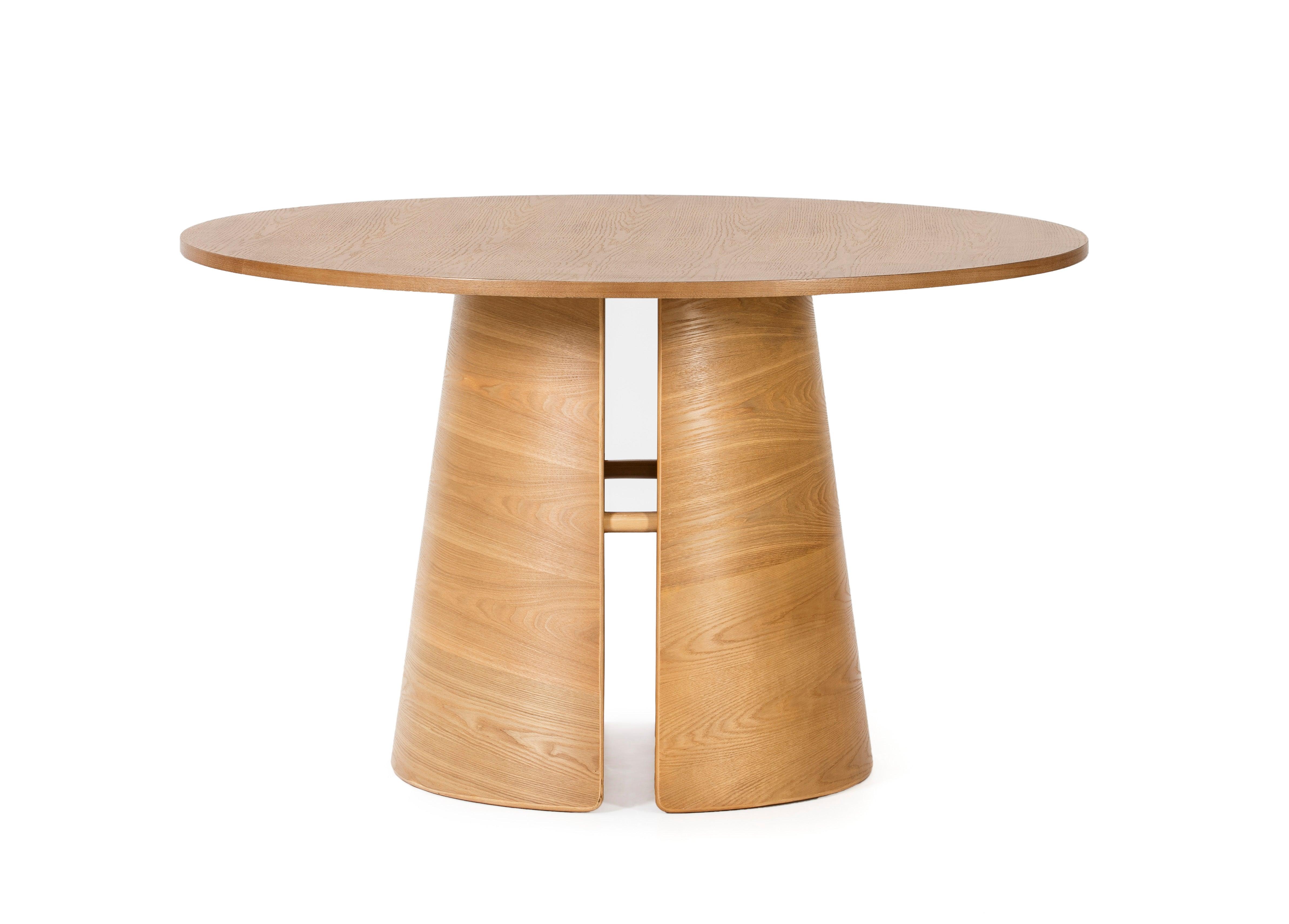 CEP wooden round table - Eye on Design