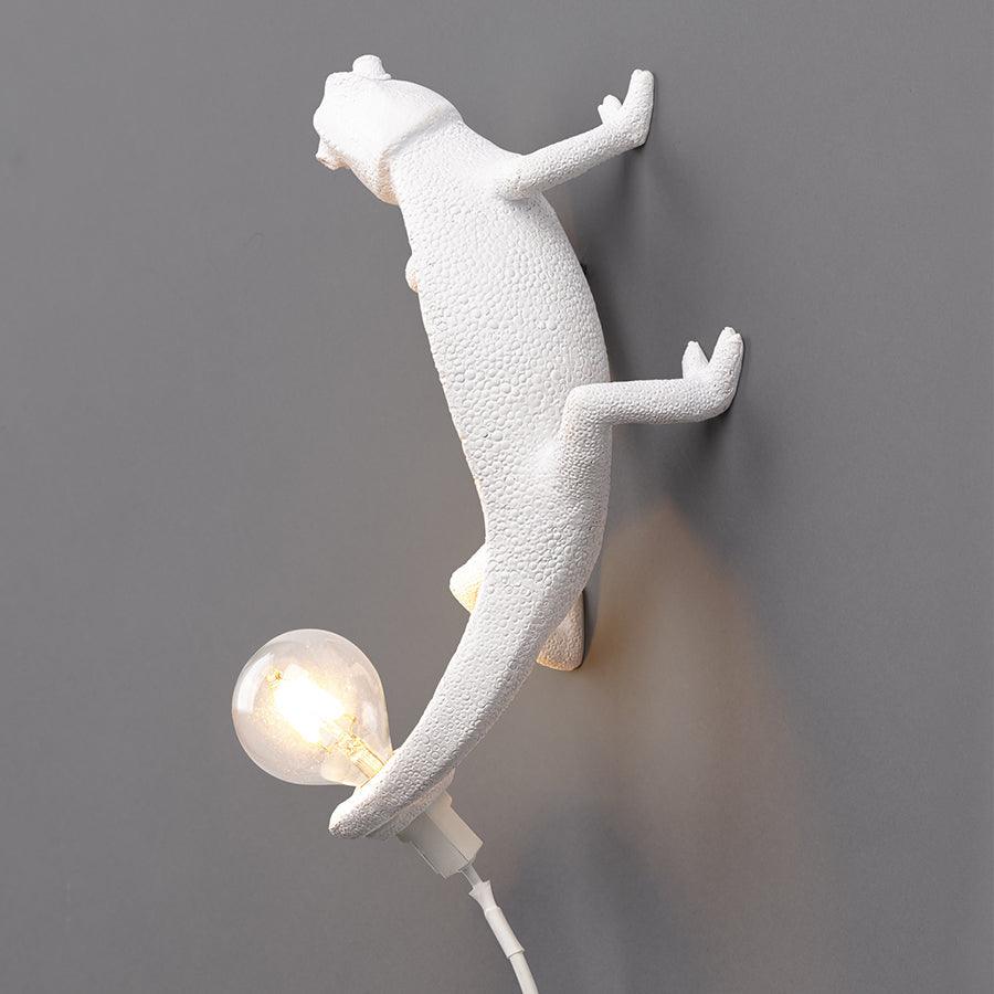 CHAMELEON GOING UP lamp white - Eye on Design