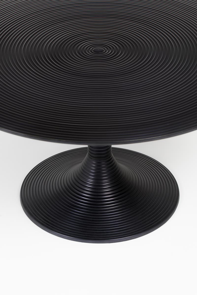 Provide your space thanks to the Bold Monkey Hypnotising Round, in classic black. Alone or in the company of beautiful coffee books, the Bold Monkey Hypnotising Round table will not be unnoticed.