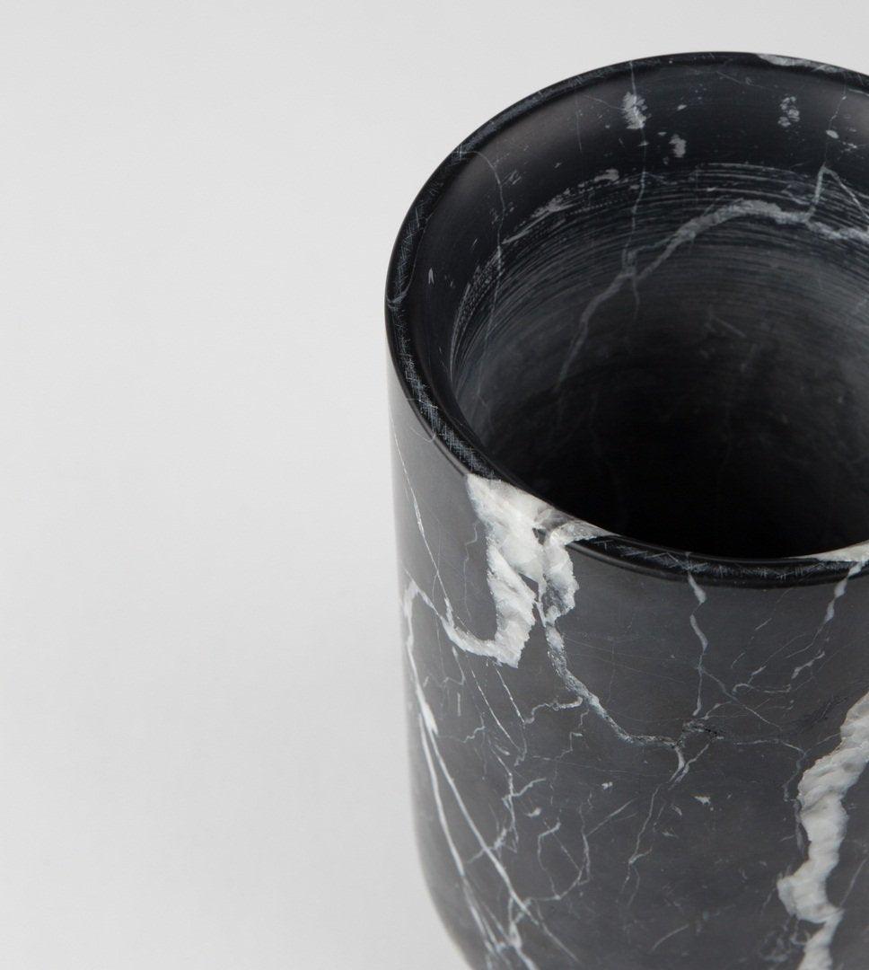 FAJEN vase black marble - Eye on Design