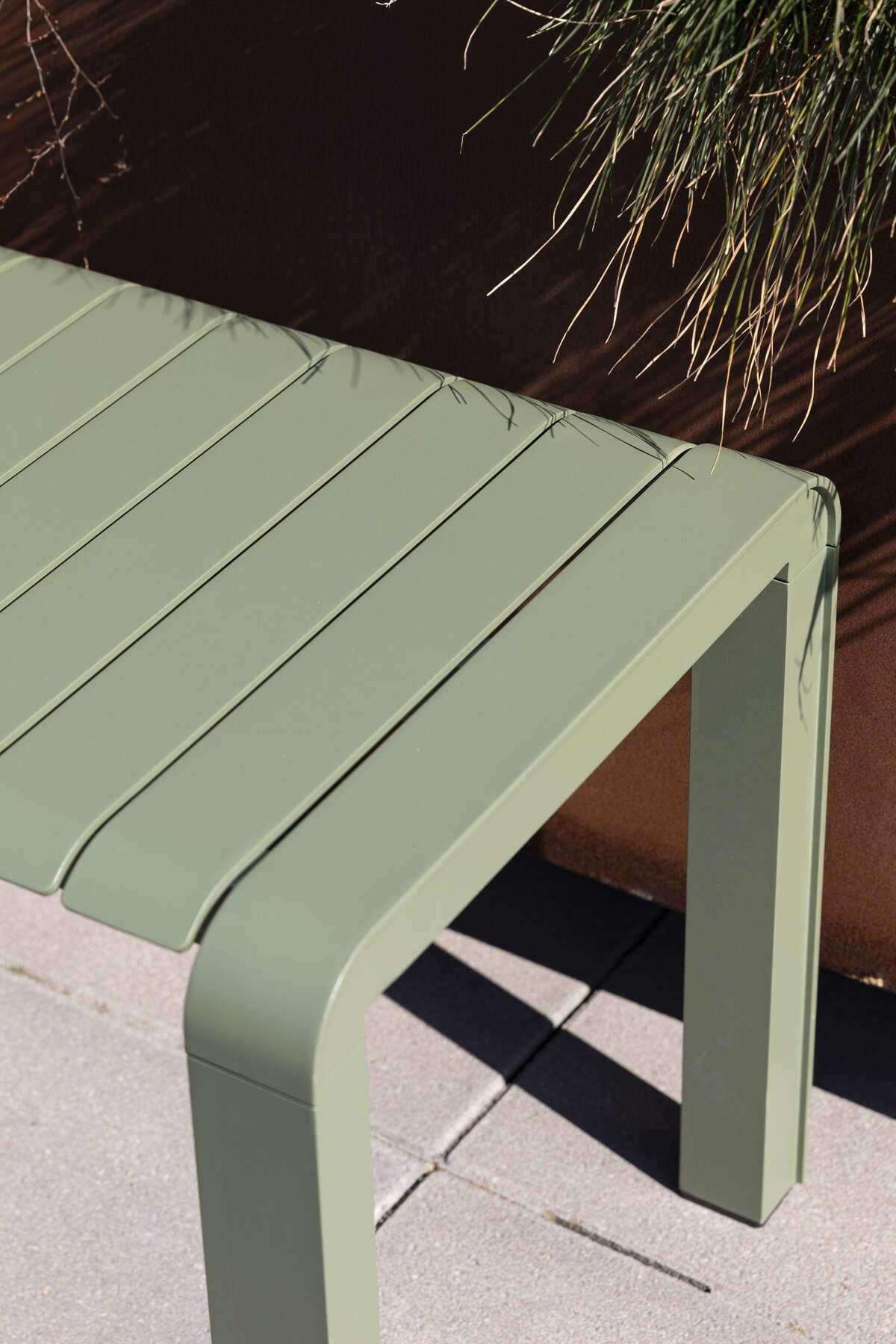 Garden bench VONDEL green - Eye on Design