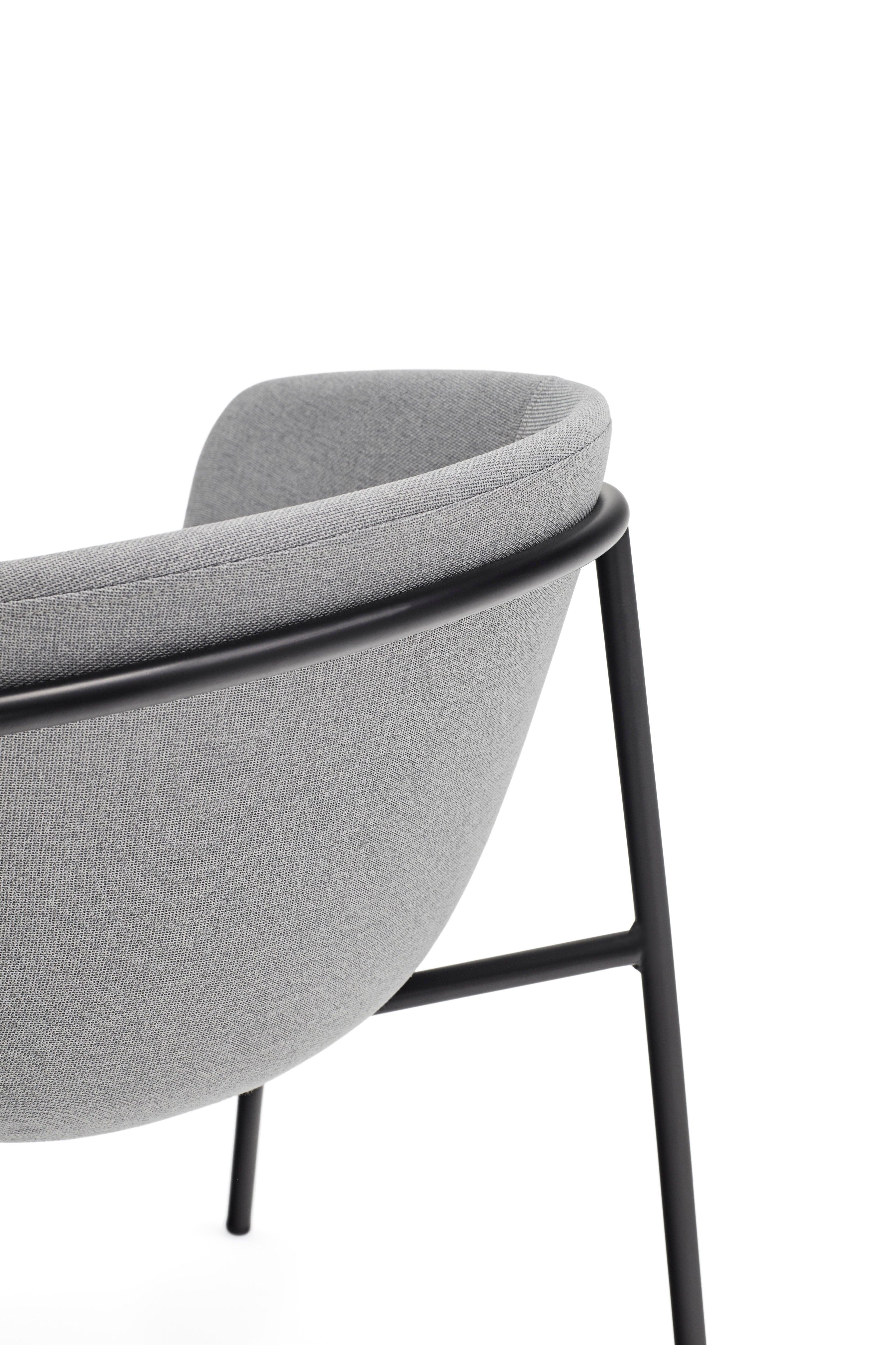 HUG chair light grey - Eye on Design