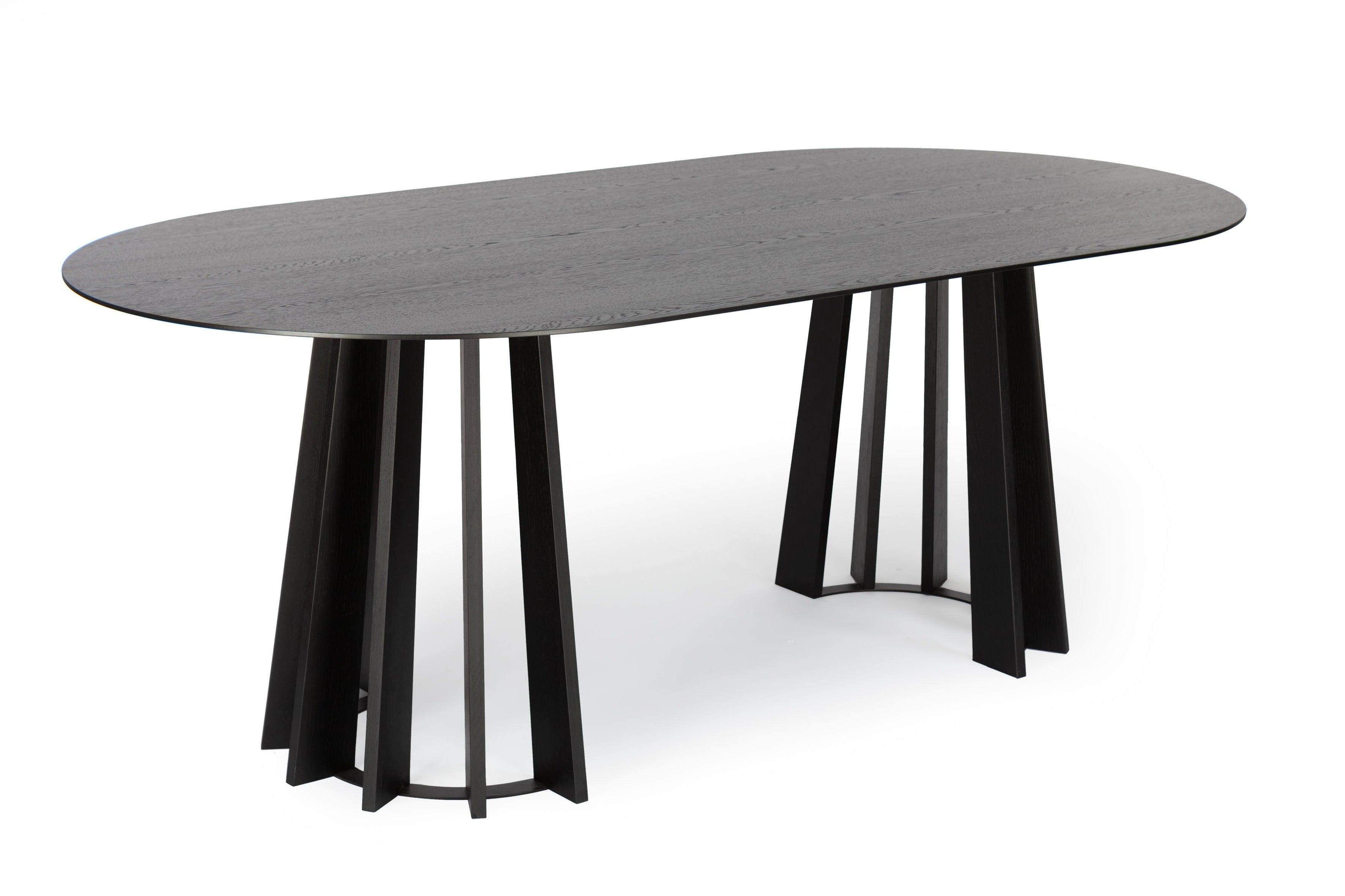 MOLDE OVAL table black oak - Eye on Design