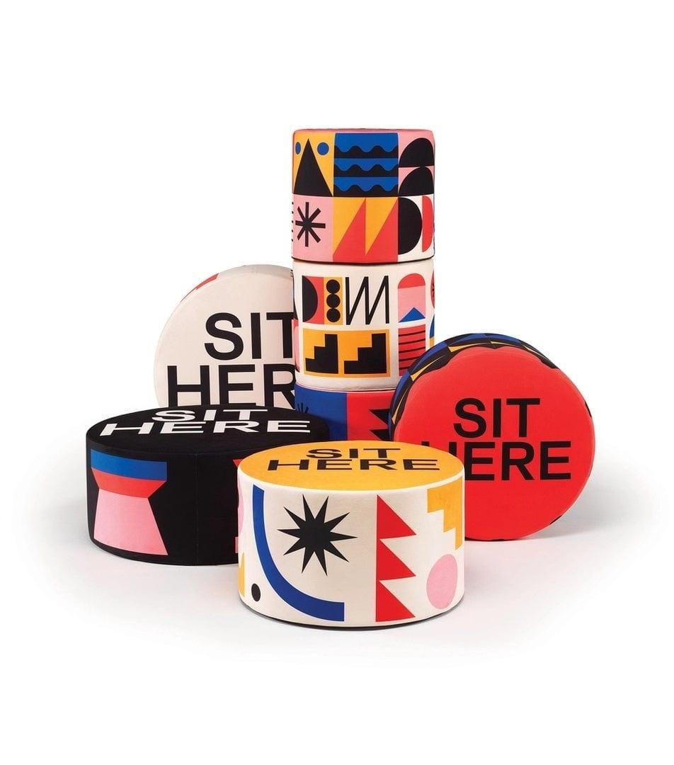 Puf SIT HERE czarny Qeeboo    Eye on Design