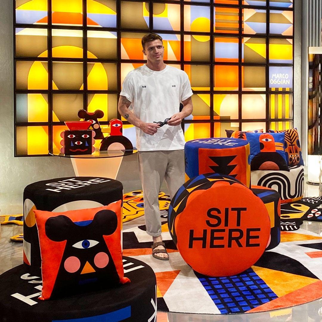 Puf SIT HERE czarny Qeeboo    Eye on Design