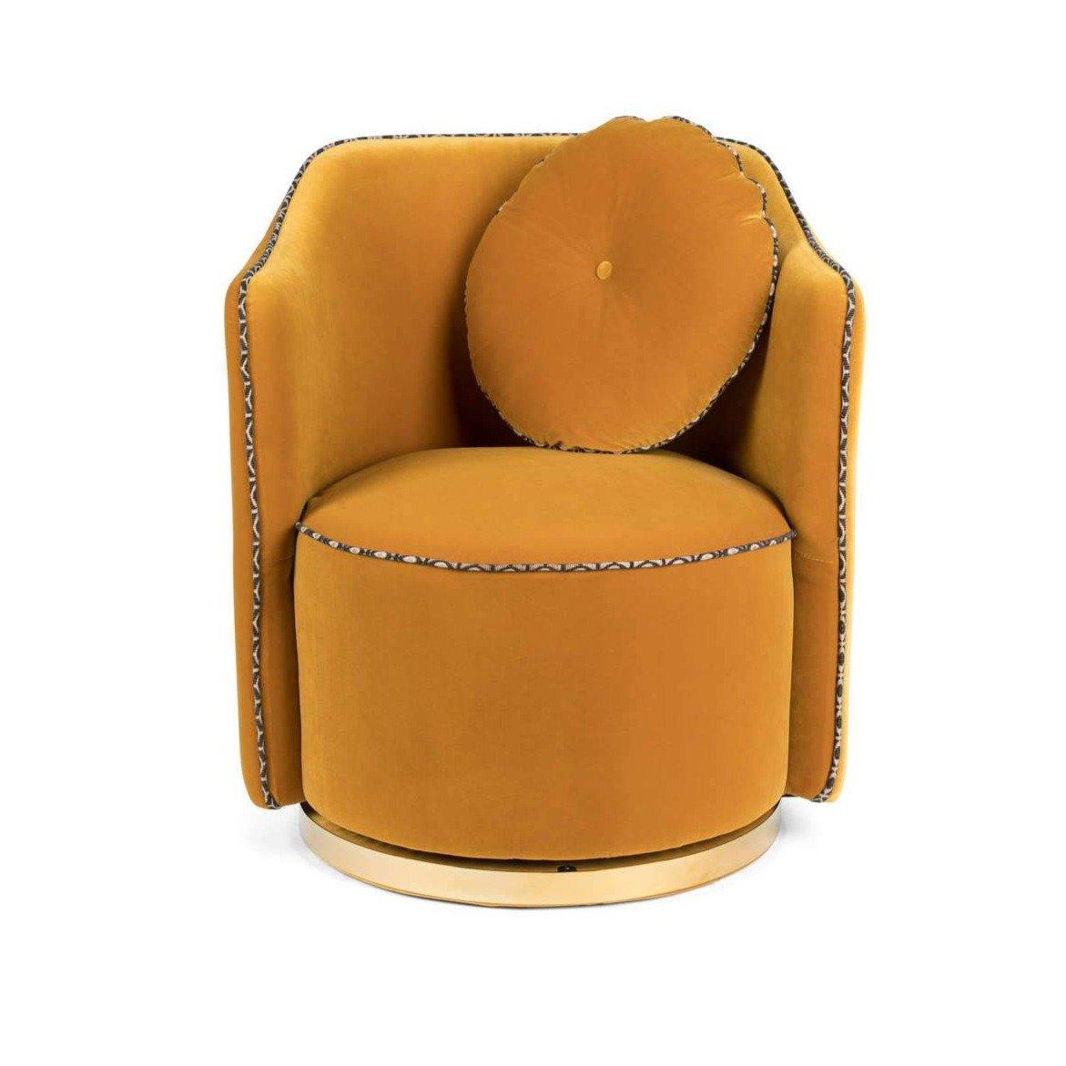 This velvet armchair for the living room exudes the atmosphere of the Parisian Buduar in the retro style. But this is not only style and content, because the Bold Monkey Sassy Granny chair is also a functional element of decor. The armchair itself is mounted on a rotating base and equipped with a removable pillow - both of these things provide an additional layer of comfort.