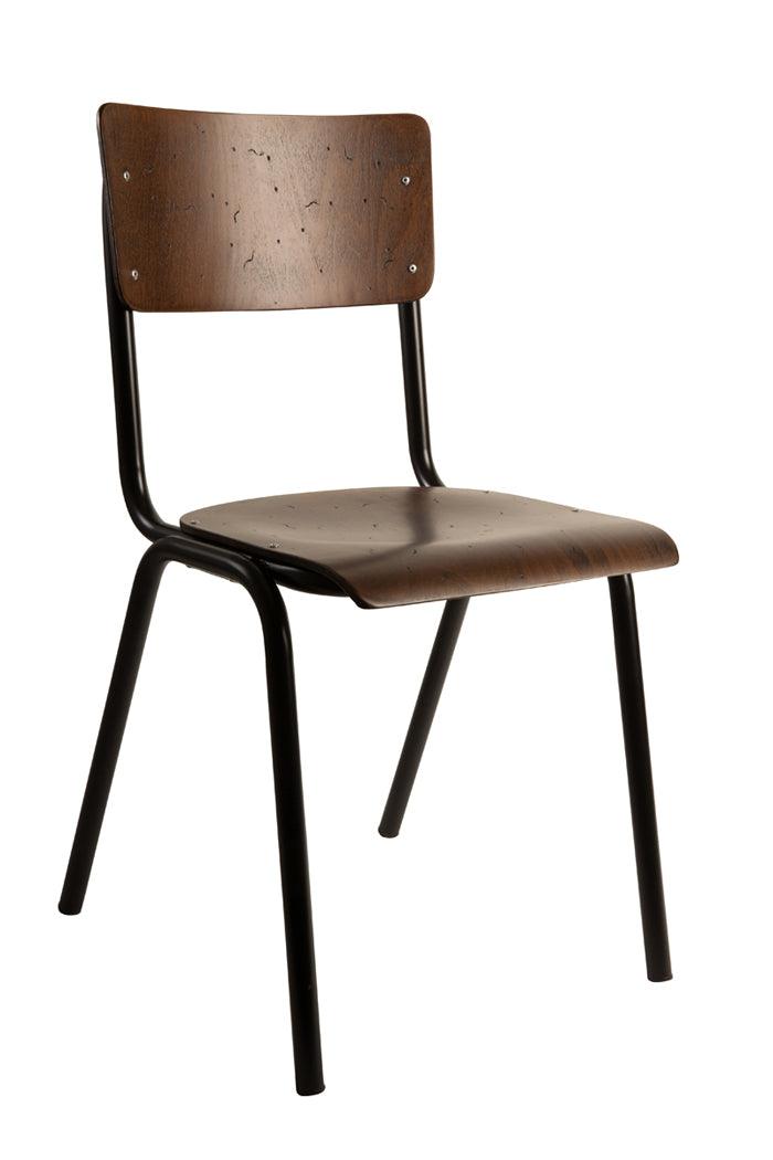 A classic, old school chair stylized as a school model. The black frame and dark wood give it character and change the children's chair into a real piece of furniture.