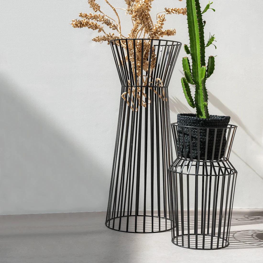 Stojak na doniczkę SOLSTICE taupe Urban Nature Culture    Eye on Design