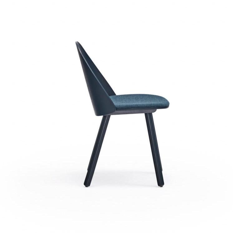 UMA chair blue - Eye on Design